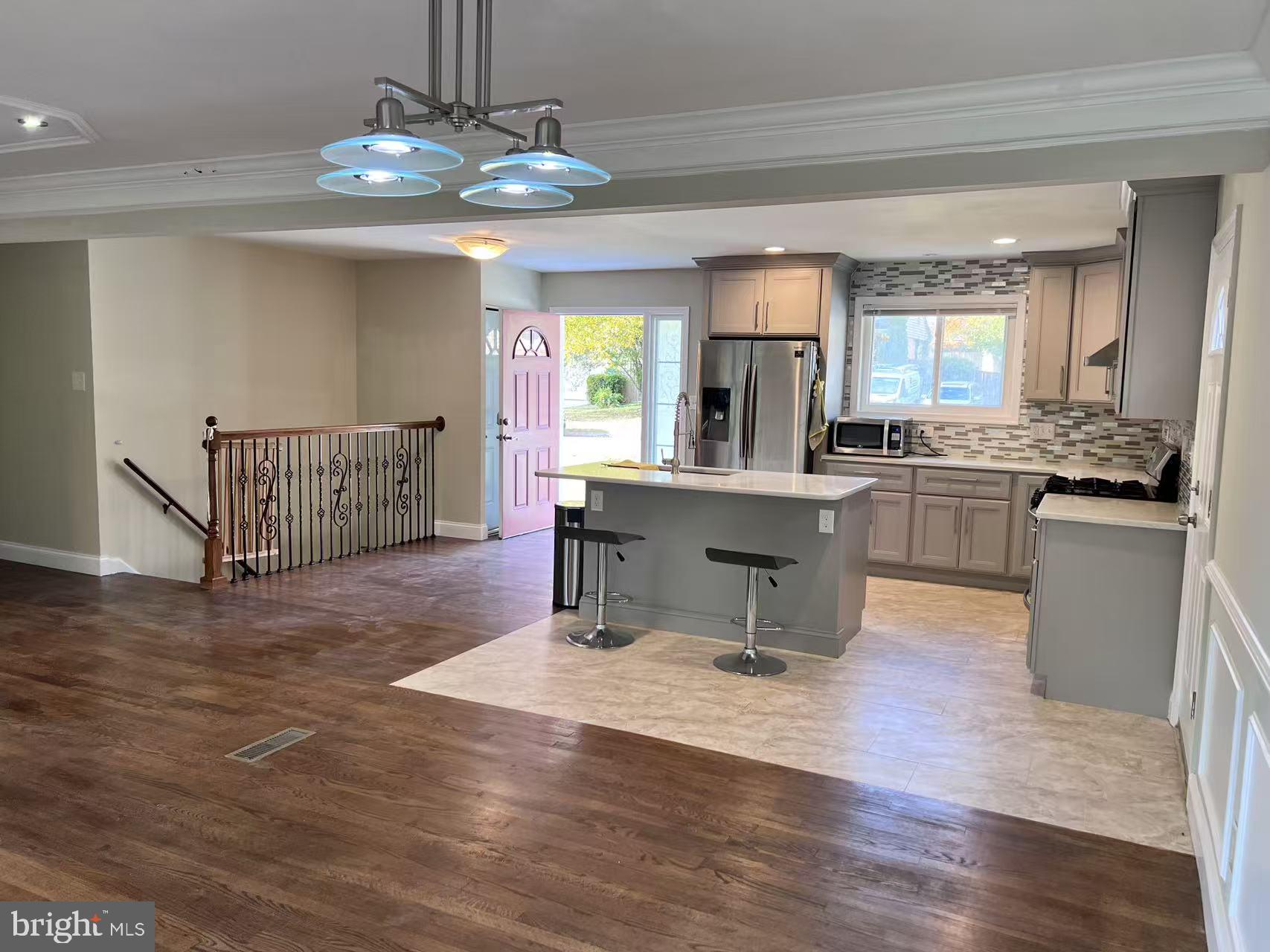 ENGLISH MANOR - Residential