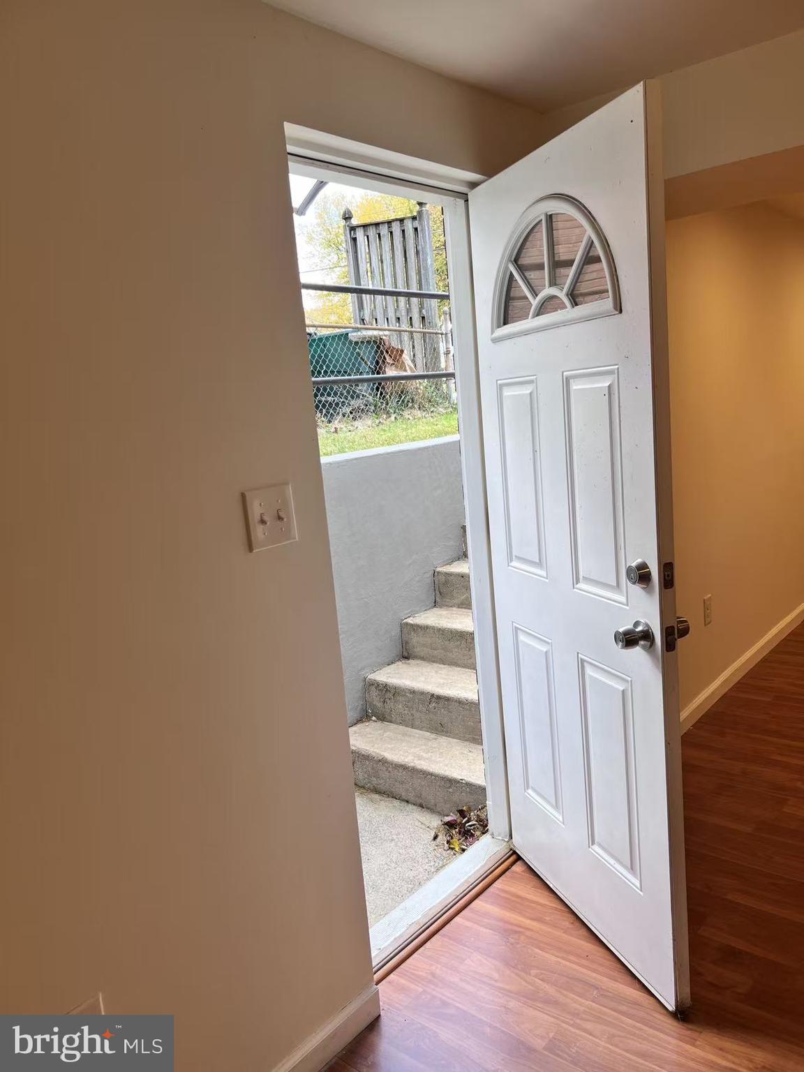 ENGLISH MANOR - Residential