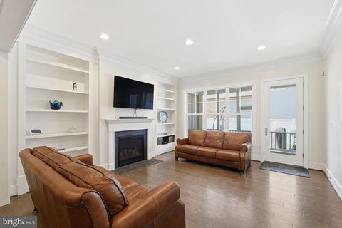 23595 GOLDEN EMBERS SQUARE ASHBURN VA 20148