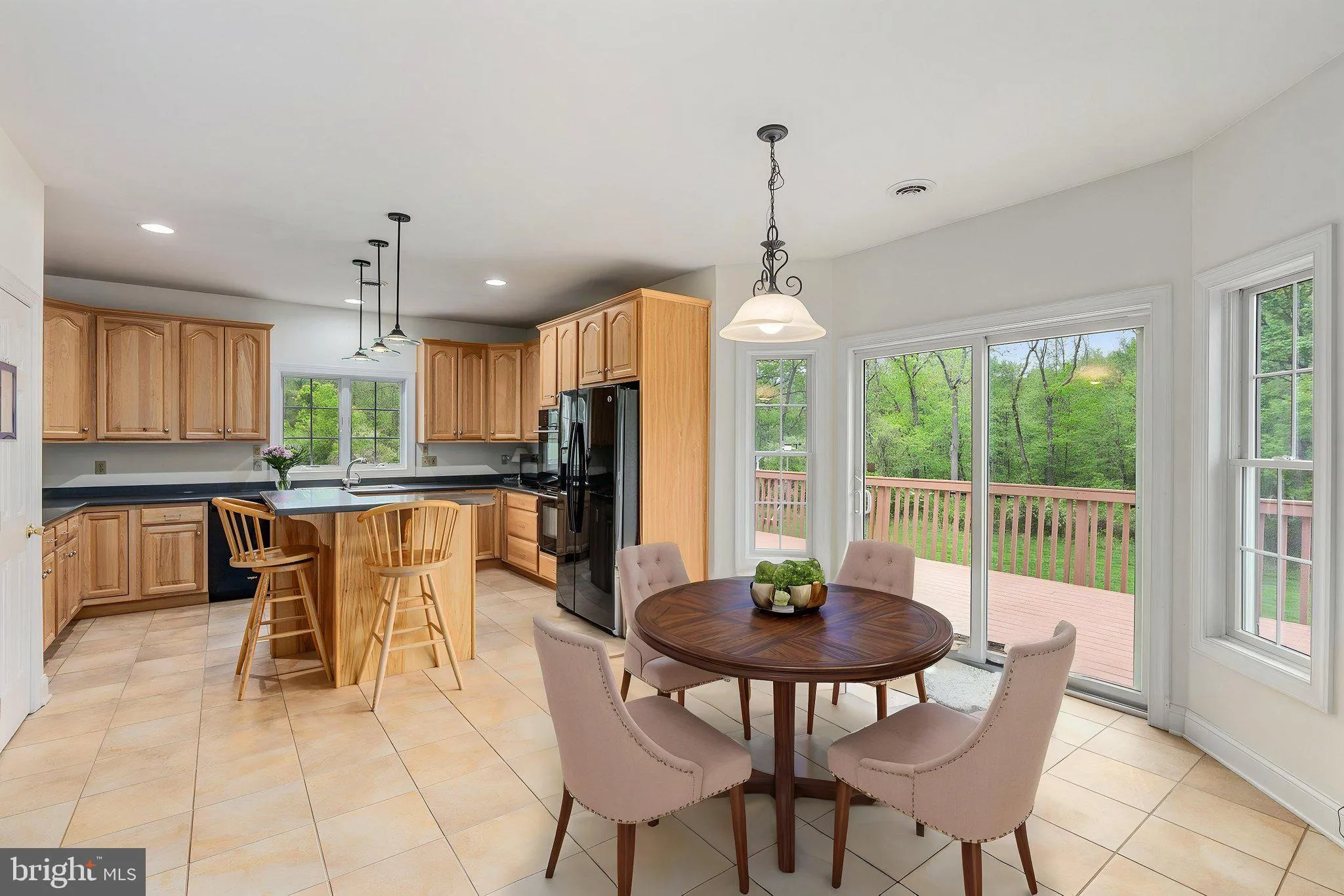 Zionsville, Pennsylvania 18092, United States, 4 Bedrooms Bedrooms, ,4 BathroomsBathrooms,Residential,Pending,127651