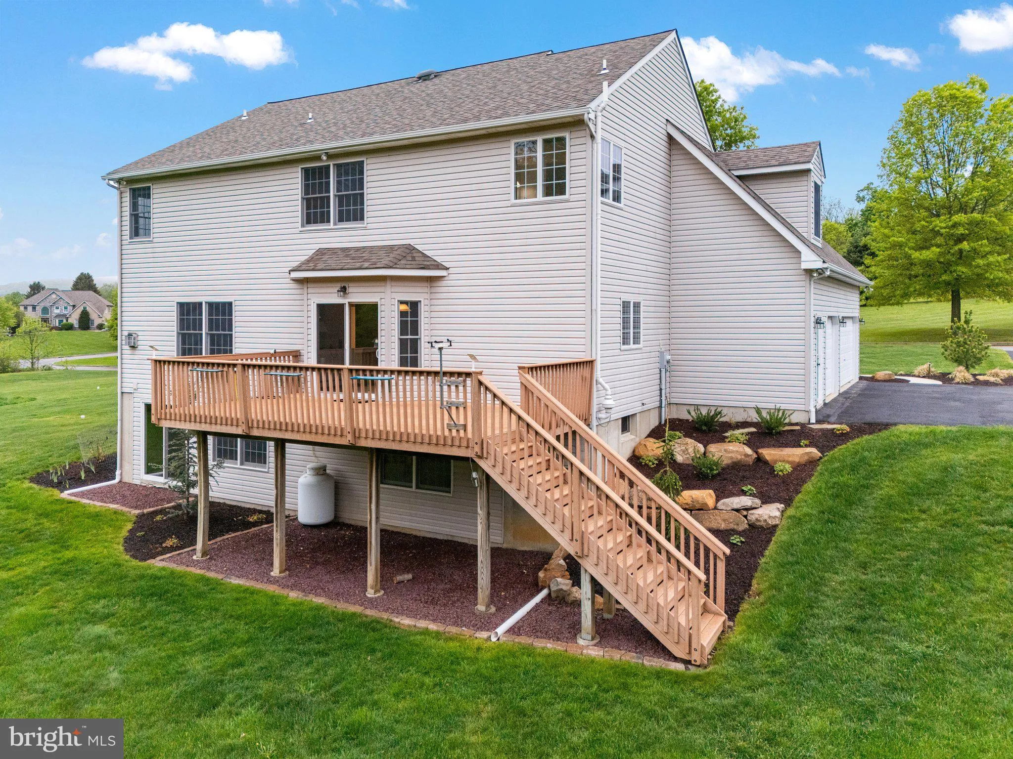 Zionsville, Pennsylvania 18092, United States, 4 Bedrooms Bedrooms, ,4 BathroomsBathrooms,Residential,Pending,127651