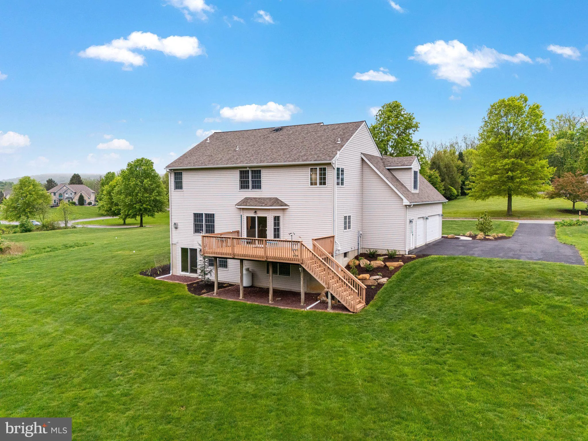 Zionsville, Pennsylvania 18092, United States, 4 Bedrooms Bedrooms, ,4 BathroomsBathrooms,Residential,Pending,127651