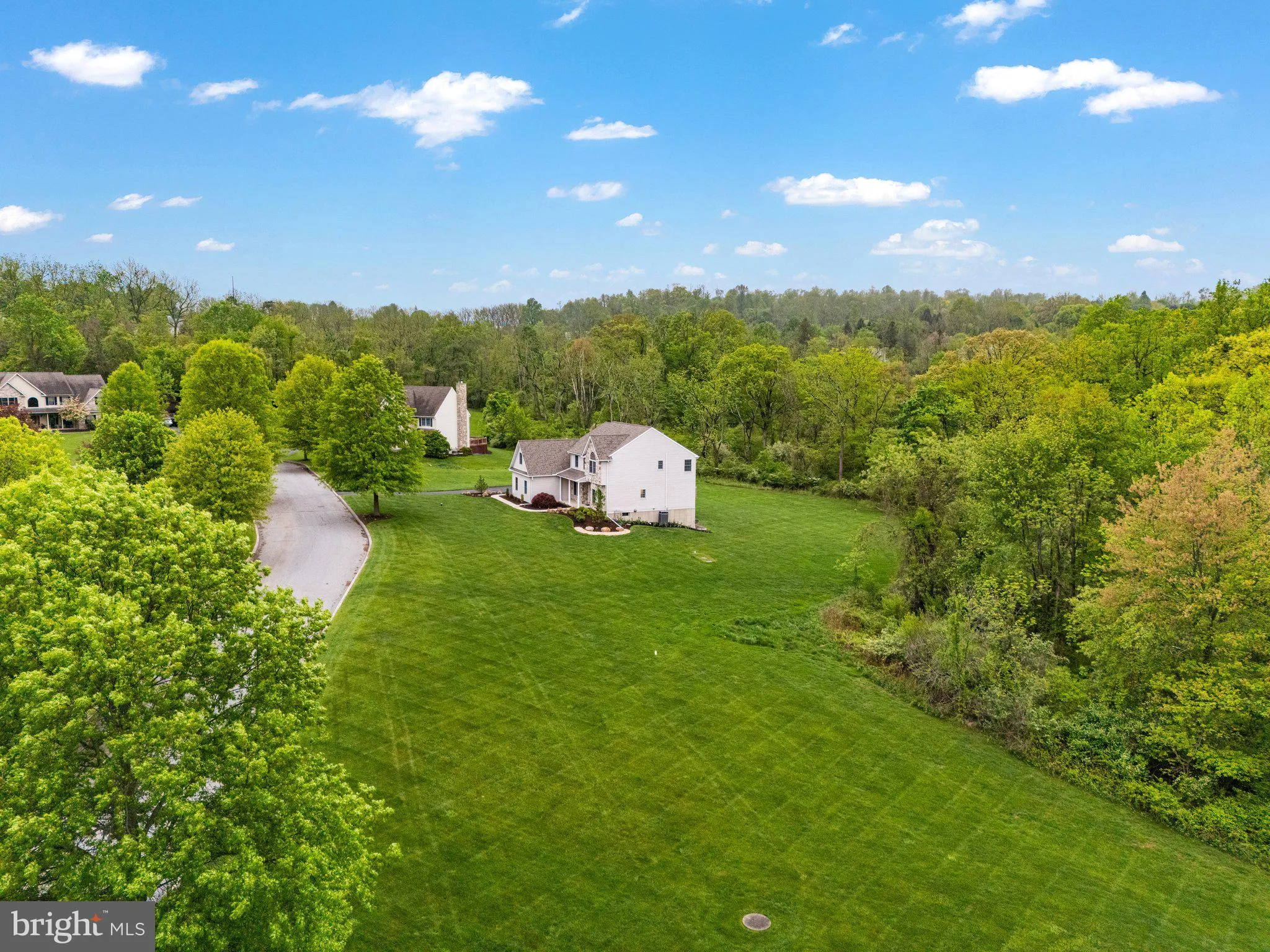 Zionsville, Pennsylvania 18092, United States, 4 Bedrooms Bedrooms, ,4 BathroomsBathrooms,Residential,Pending,127651
