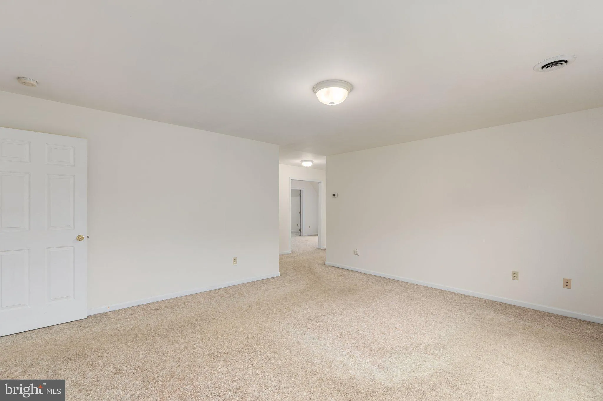 Zionsville, Pennsylvania 18092, United States, 4 Bedrooms Bedrooms, ,4 BathroomsBathrooms,Residential,Pending,127651