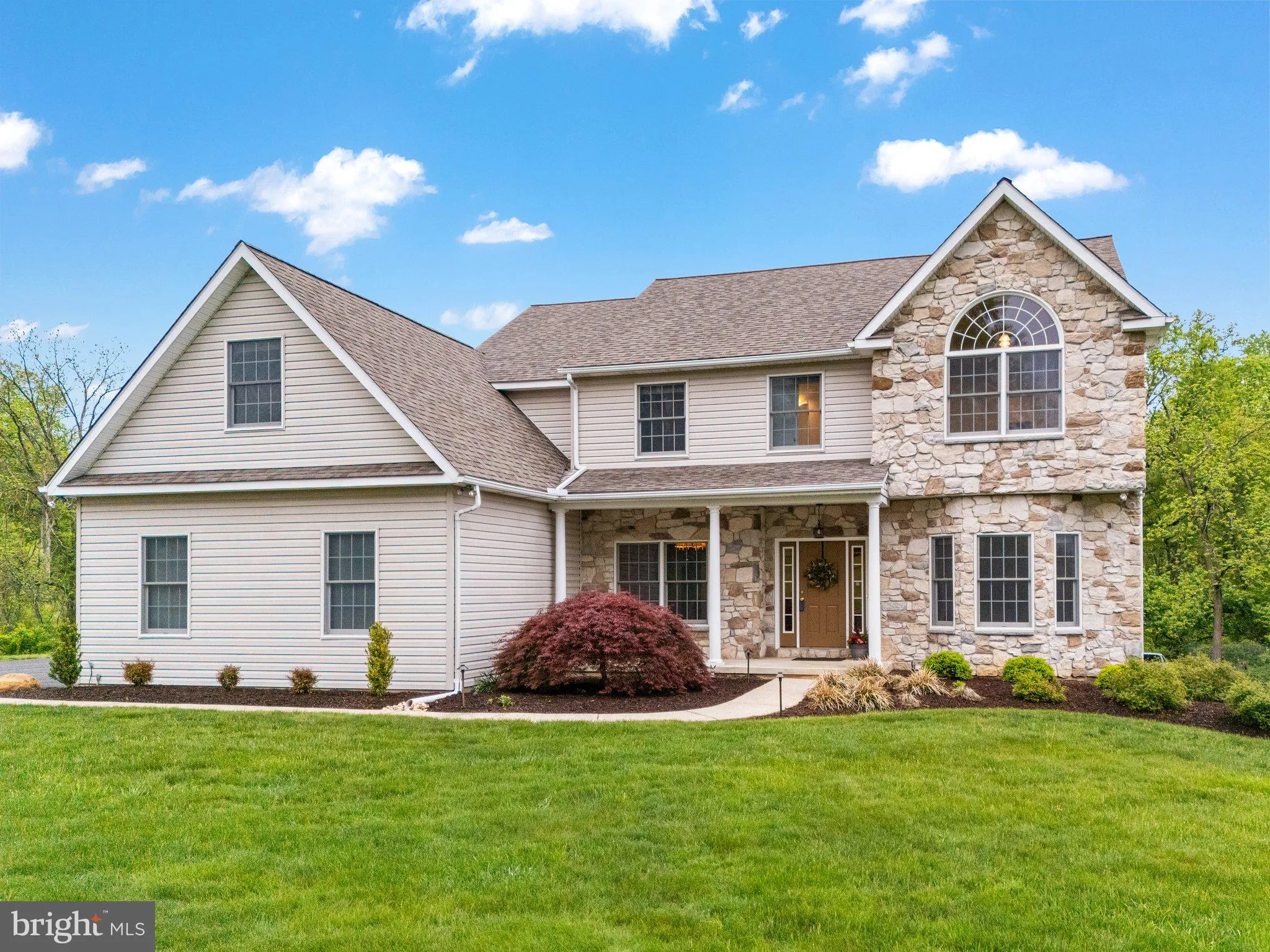 Zionsville, Pennsylvania 18092, United States, 4 Bedrooms Bedrooms, ,4 BathroomsBathrooms,Residential,Pending,127651