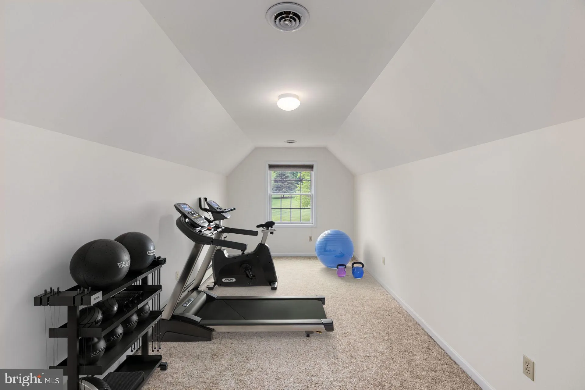 Zionsville, Pennsylvania 18092, United States, 4 Bedrooms Bedrooms, ,4 BathroomsBathrooms,Residential,Pending,127651