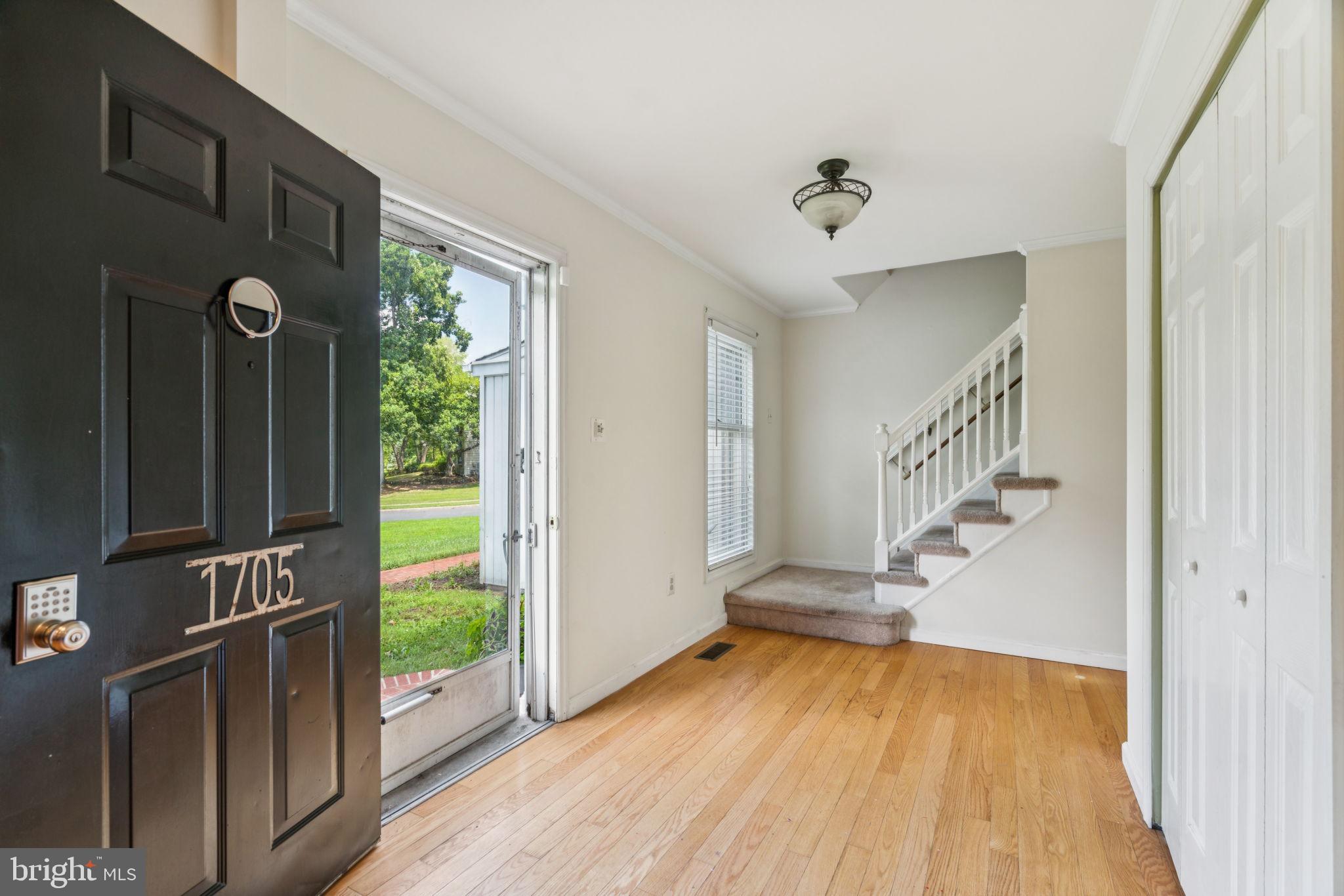 1705 GLENN LANE