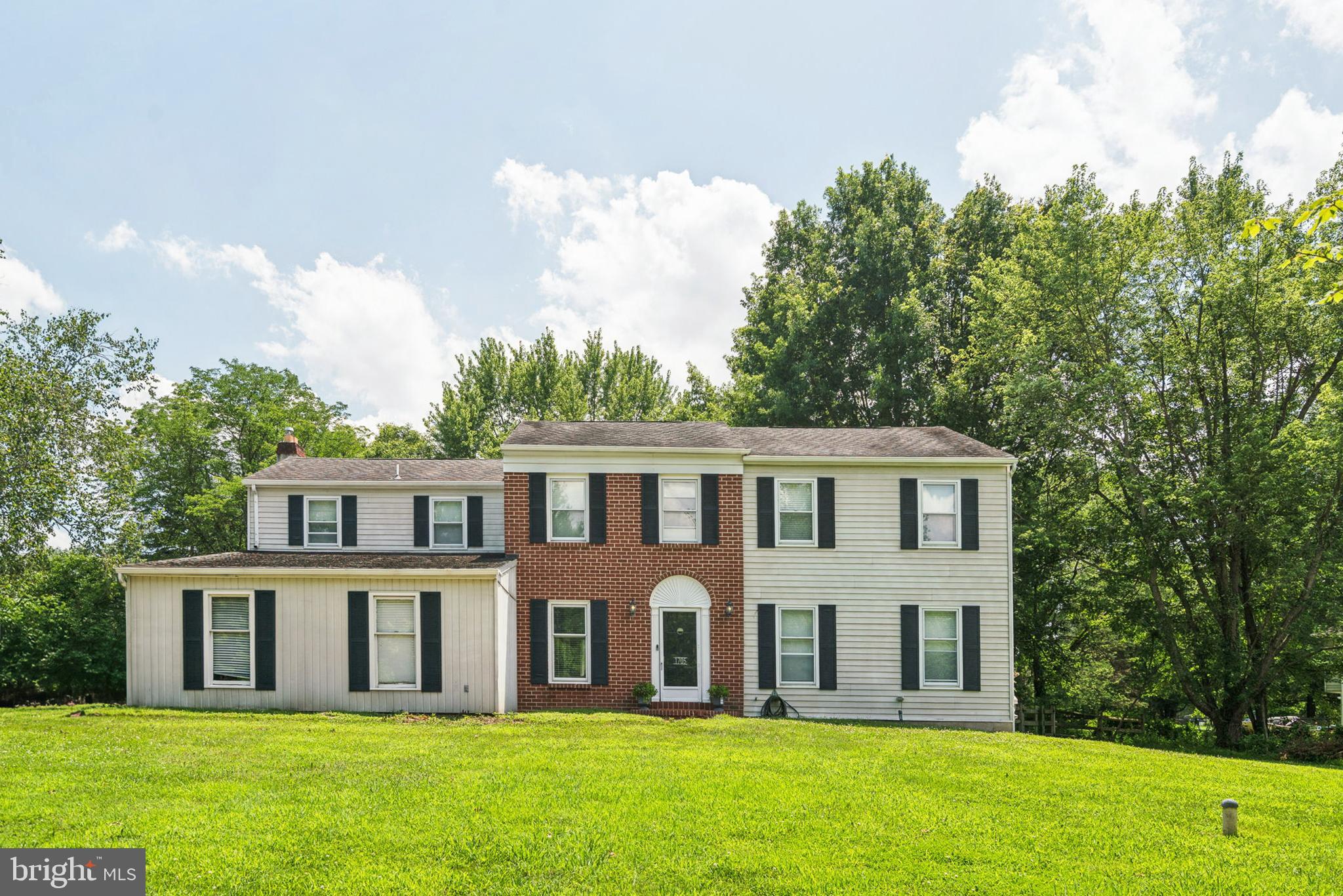 1705 GLENN LANE