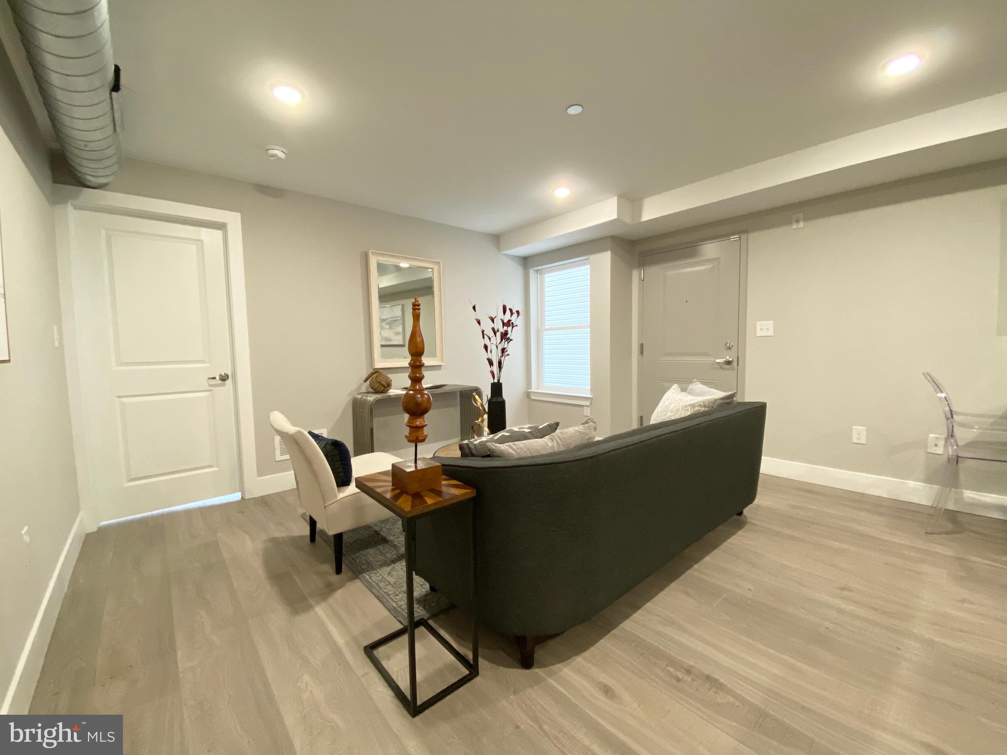 OLDE KENSINGTON - Residential Lease