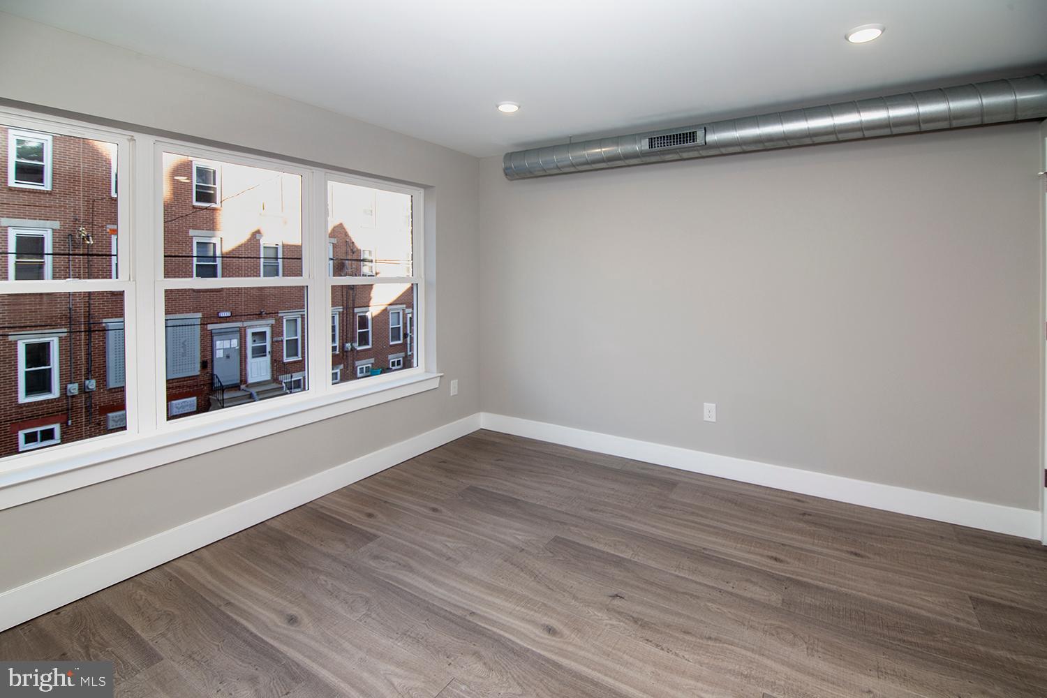 OLDE KENSINGTON - Residential Lease