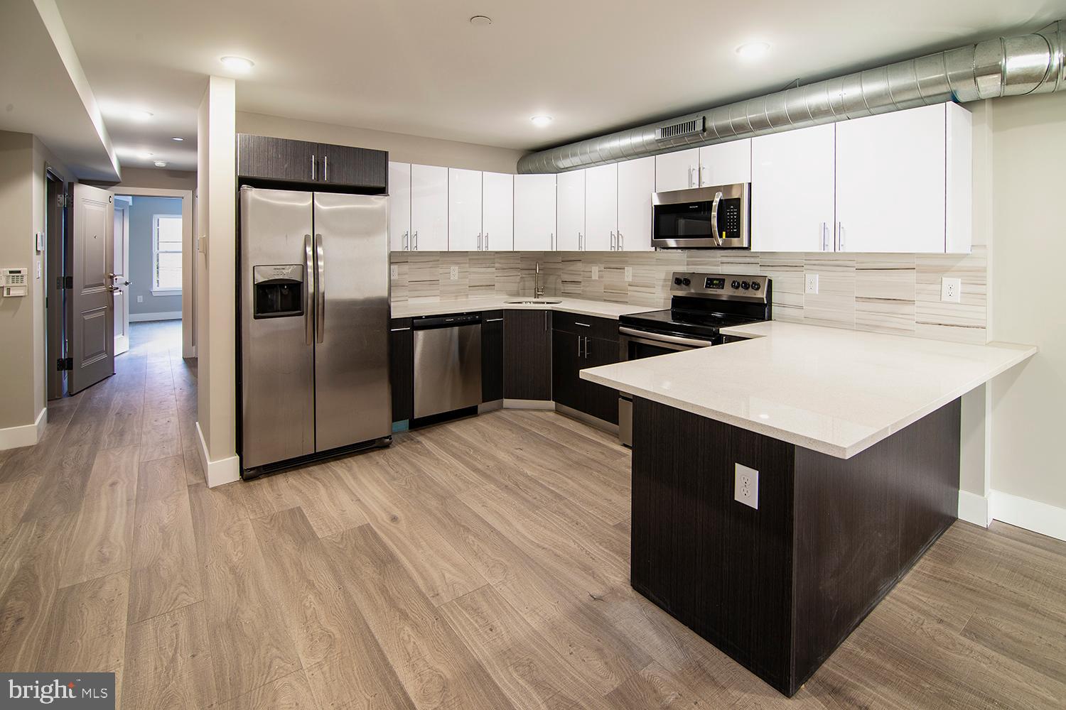 OLDE KENSINGTON - Residential Lease