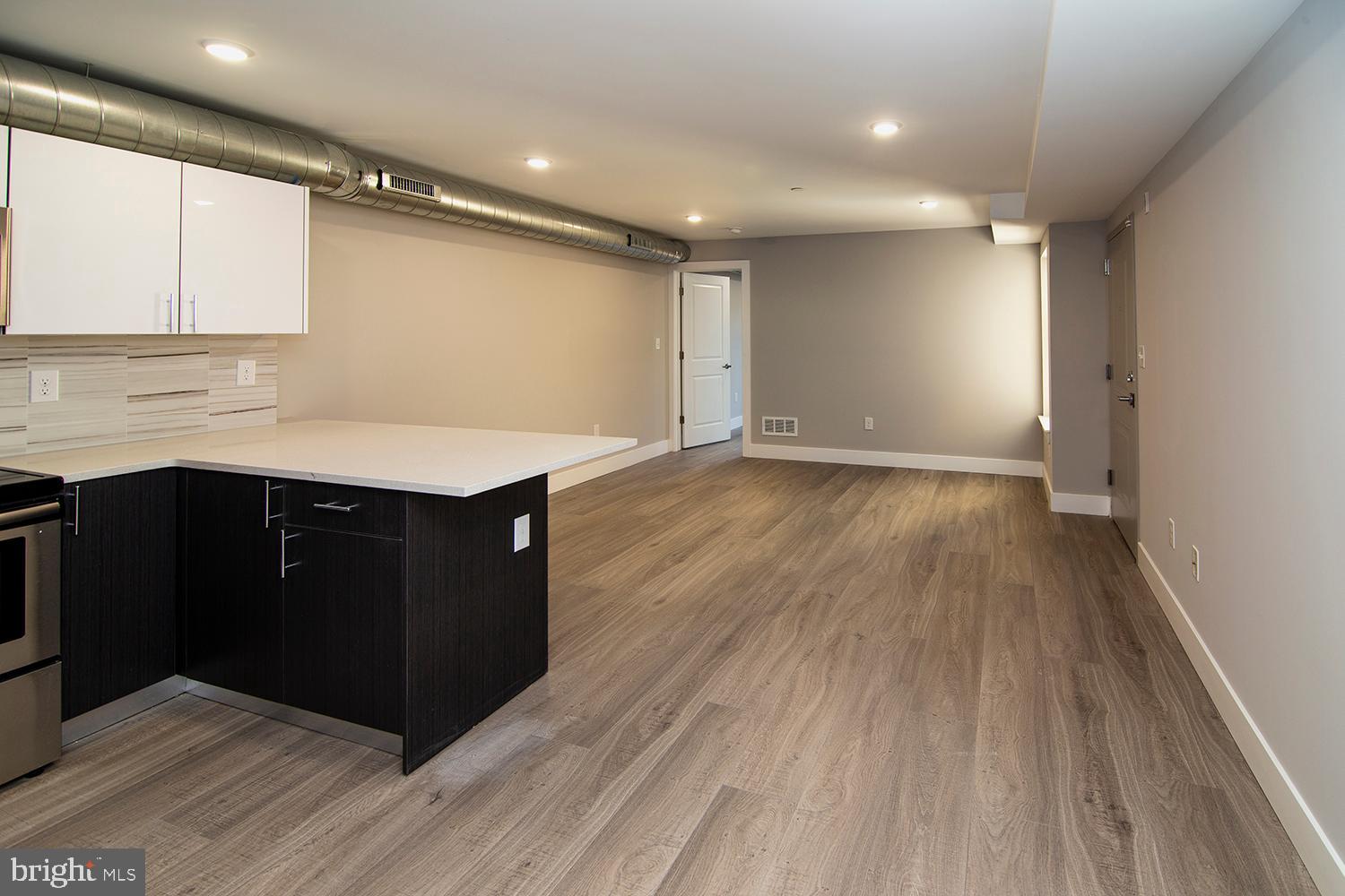 OLDE KENSINGTON - Residential Lease