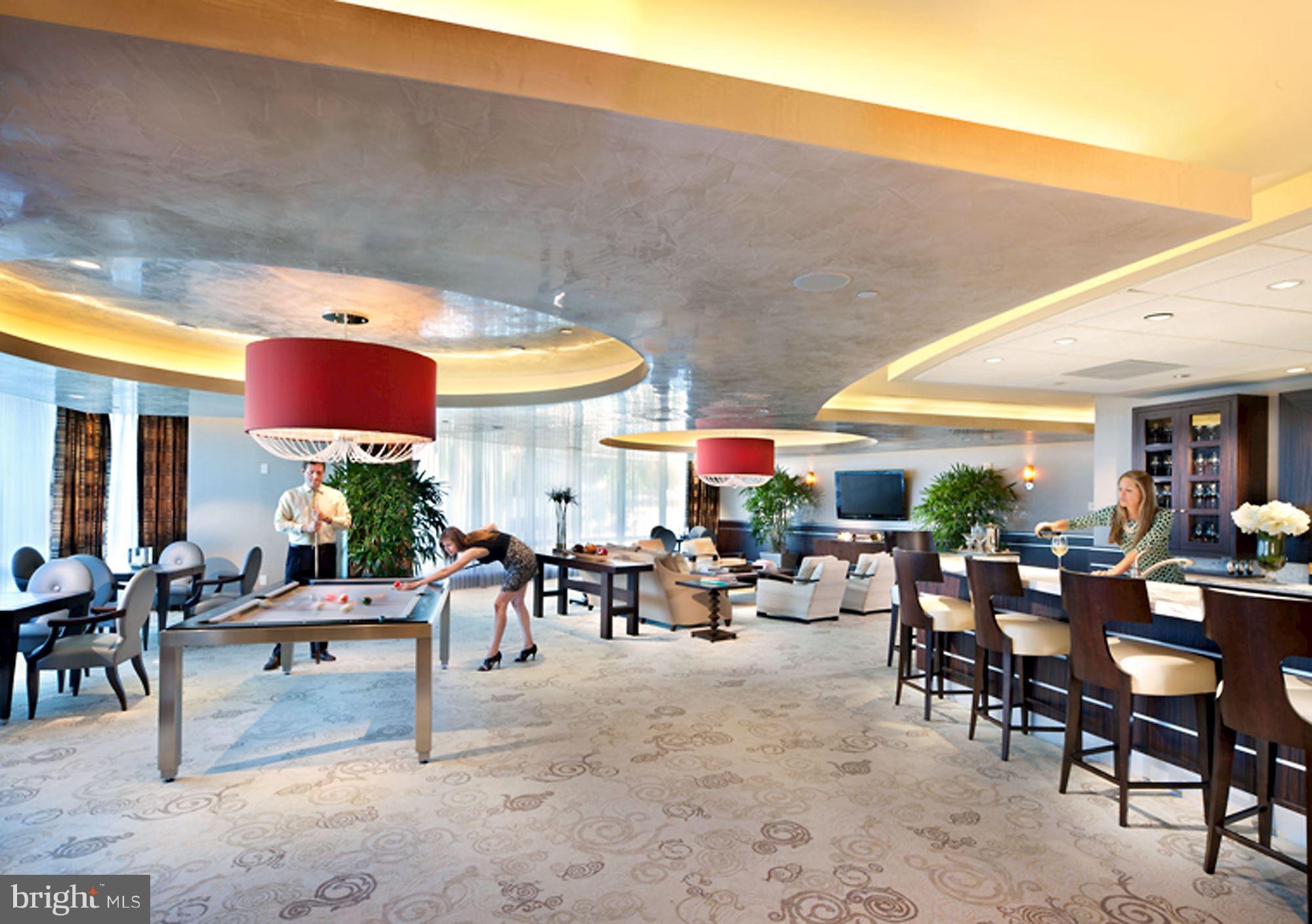 TURNBERRY TOWER - Residential