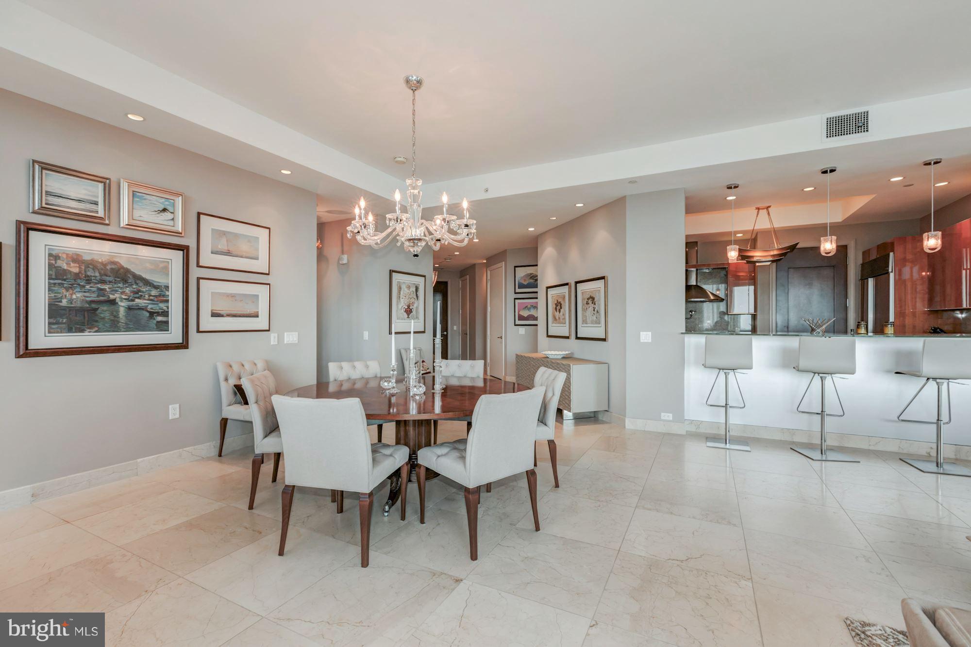 TURNBERRY TOWER - Residential