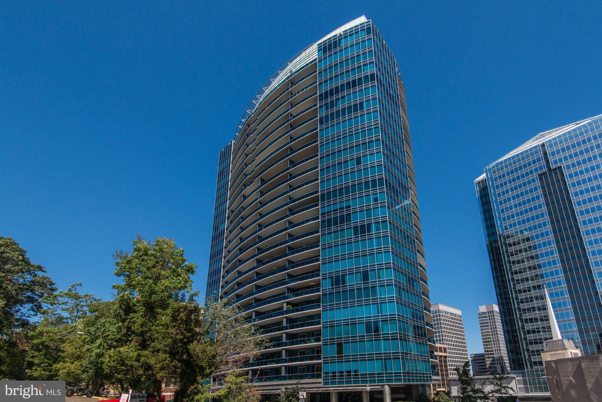 TURNBERRY TOWER - Residential