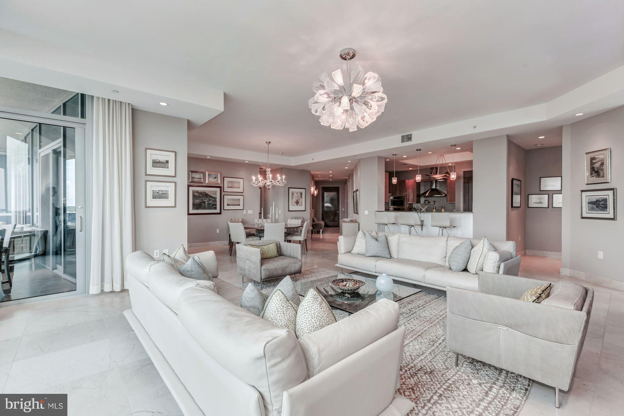 TURNBERRY TOWER - Residential