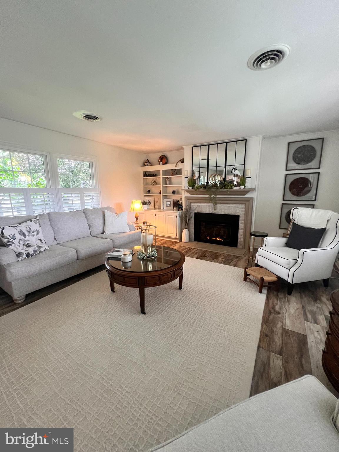 506 BAINBRIDGE PLACE