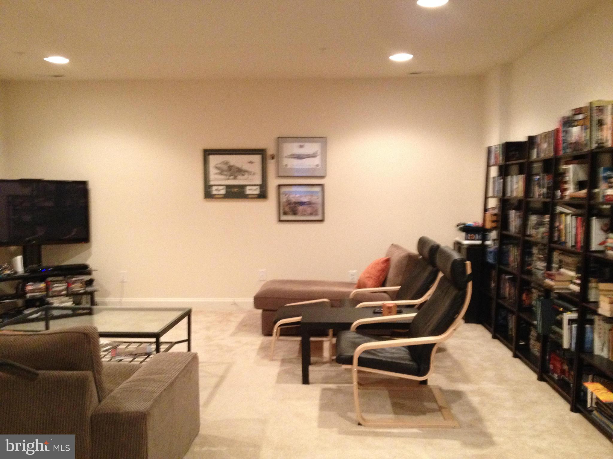 BROAD CREEK - Residential Lease