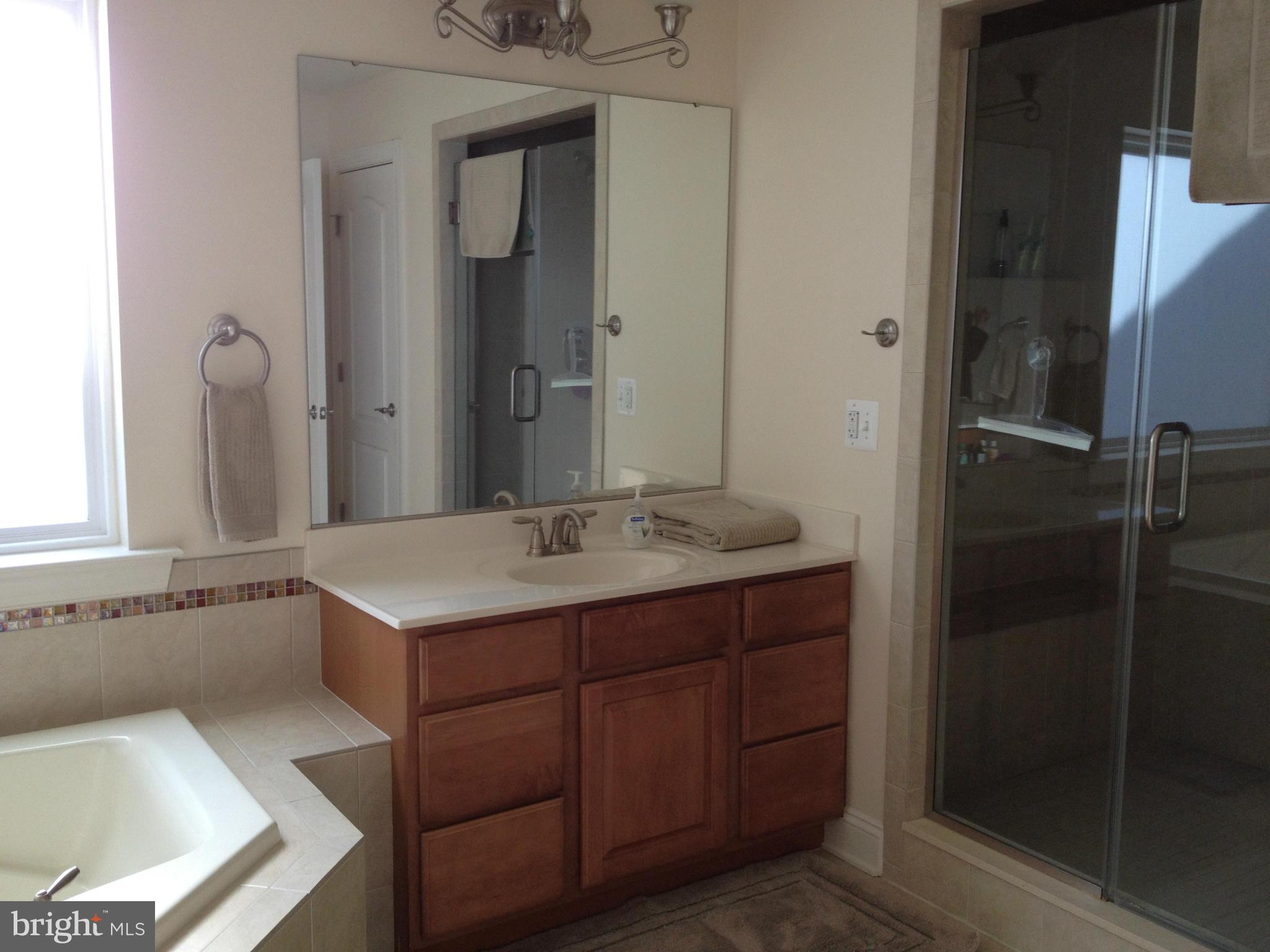 BROAD CREEK - Residential Lease