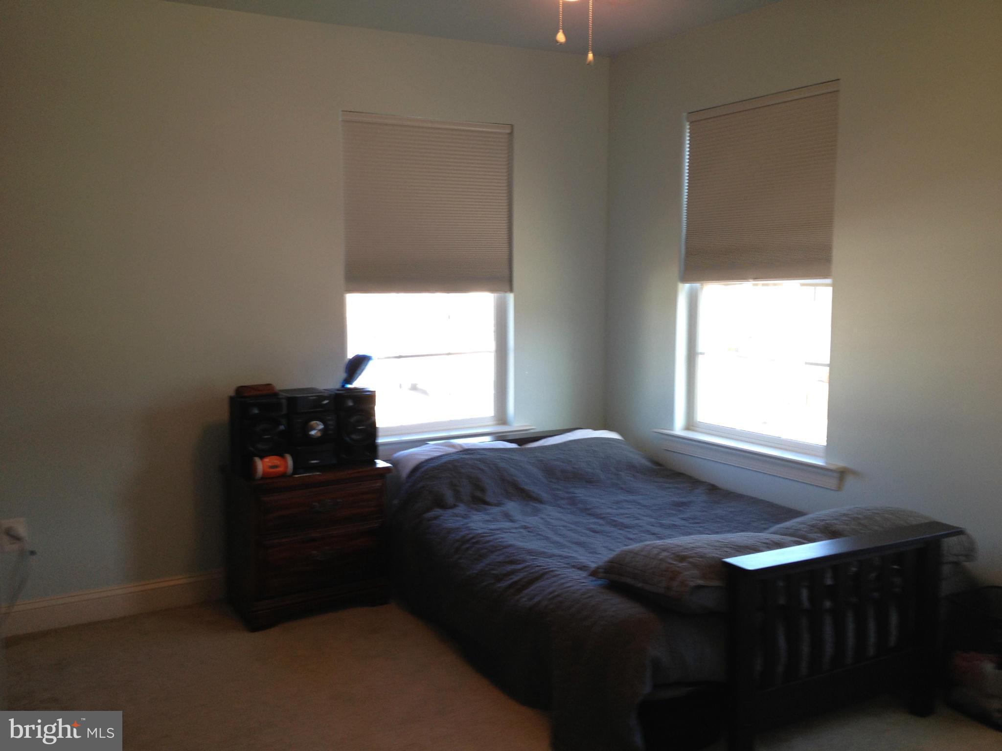 BROAD CREEK - Residential Lease