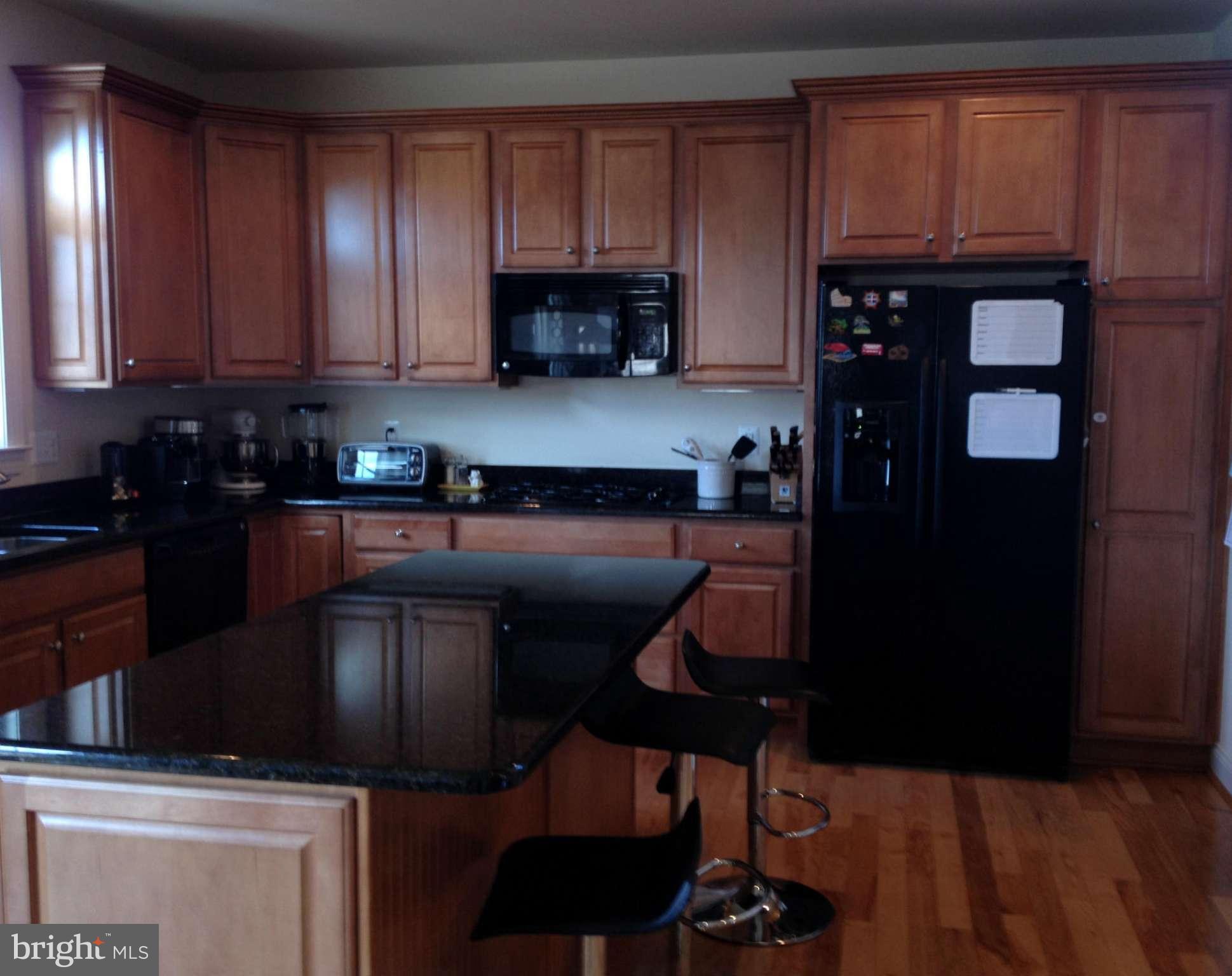 BROAD CREEK - Residential Lease