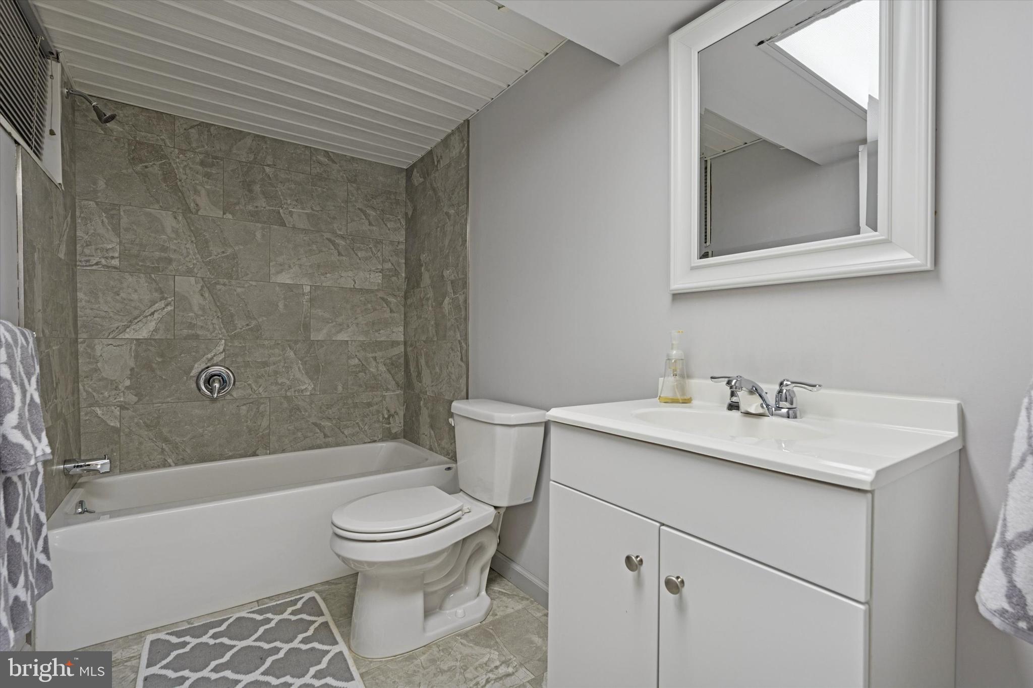 BRYN MAWR - Residential