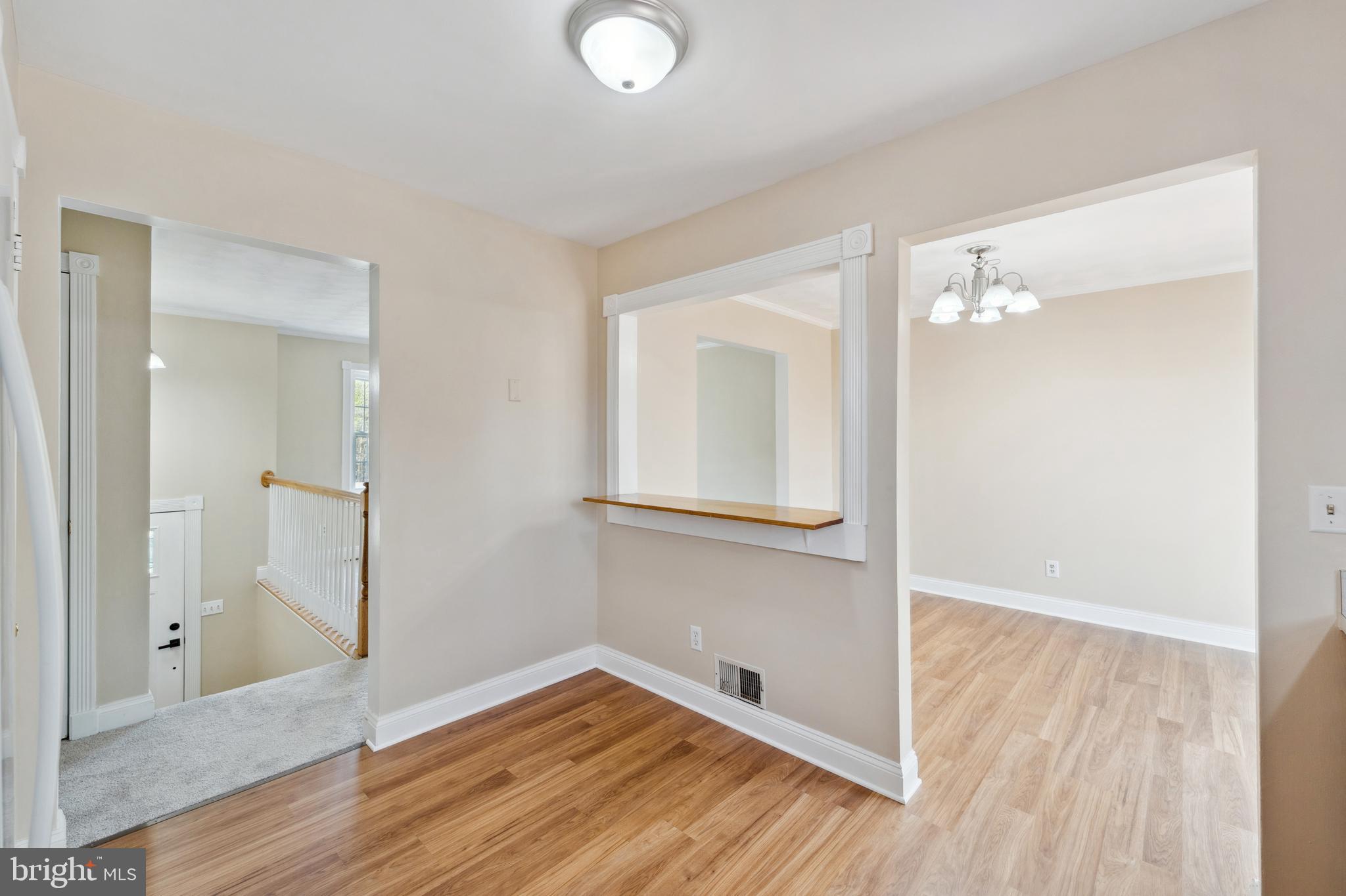 COUNTRY LAKES - Residential