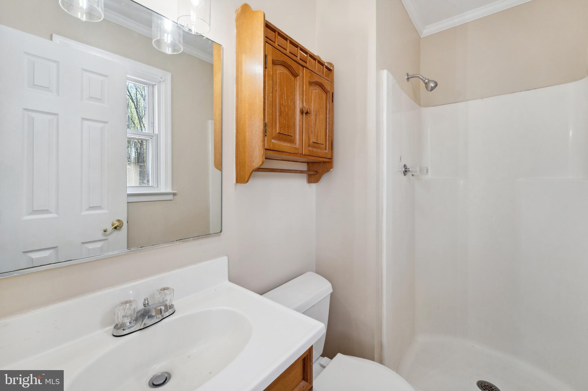 COUNTRY LAKES - Residential