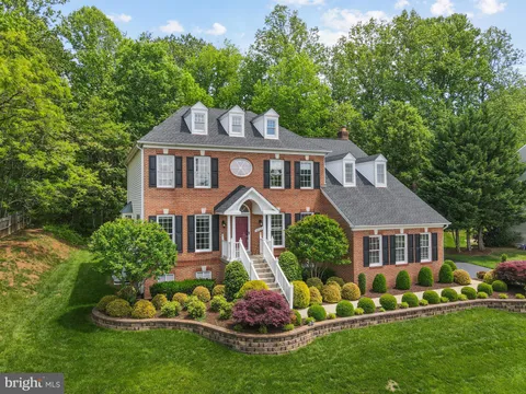 5325 Sandy Point Lane, Clifton, VA MLS: VAFX2234230