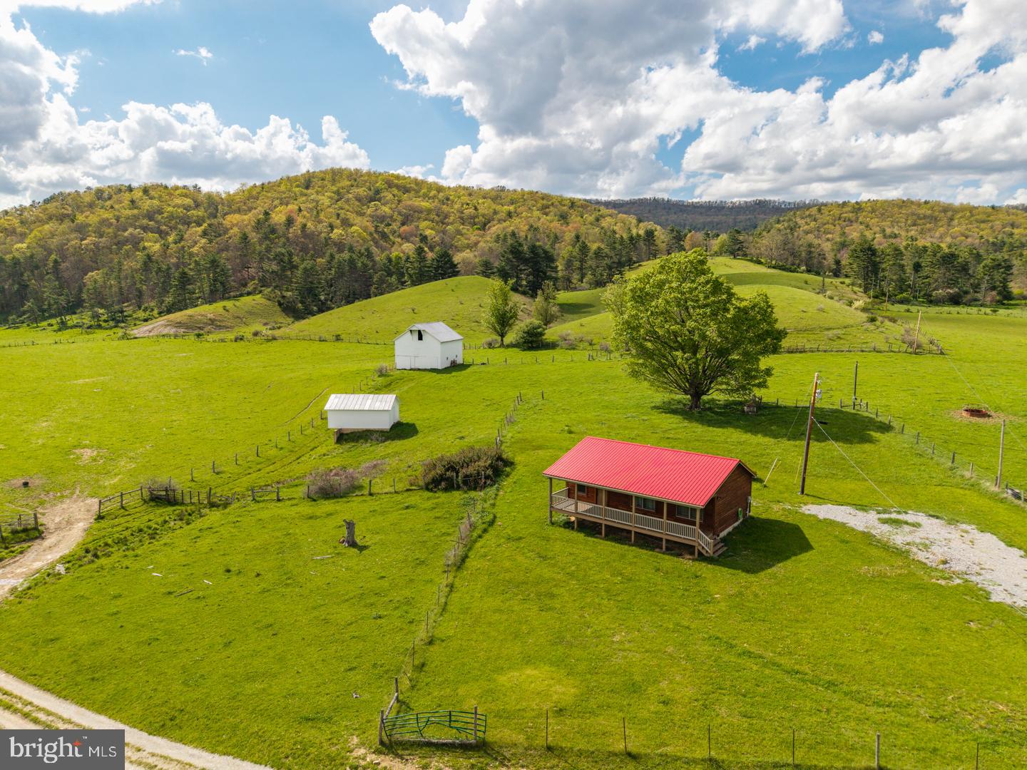 83 HILL COUNTRY ROAD