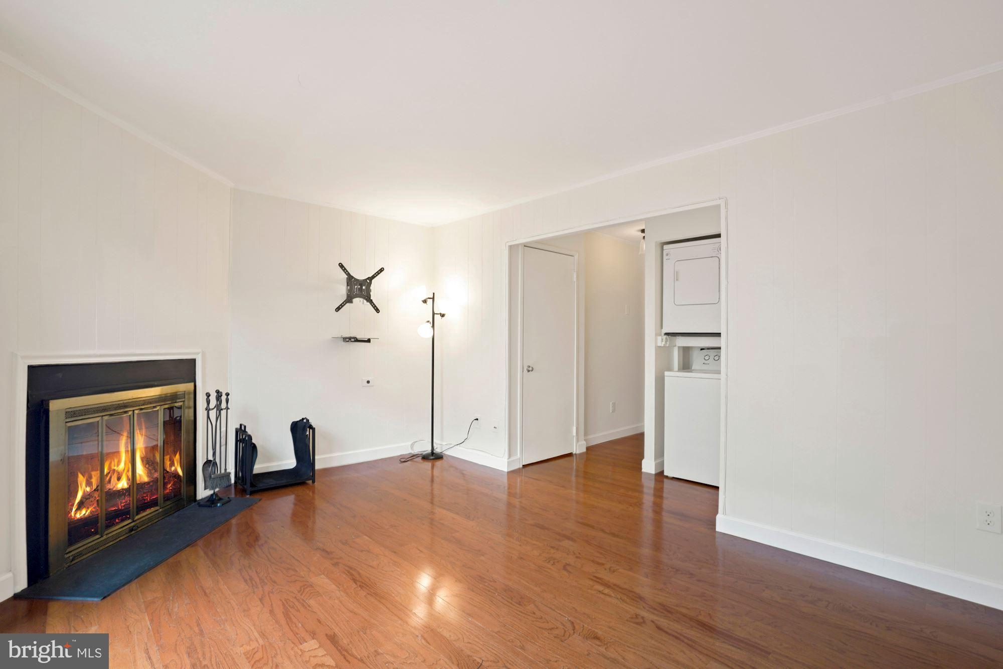 LAUREL GREEN - Residential Lease