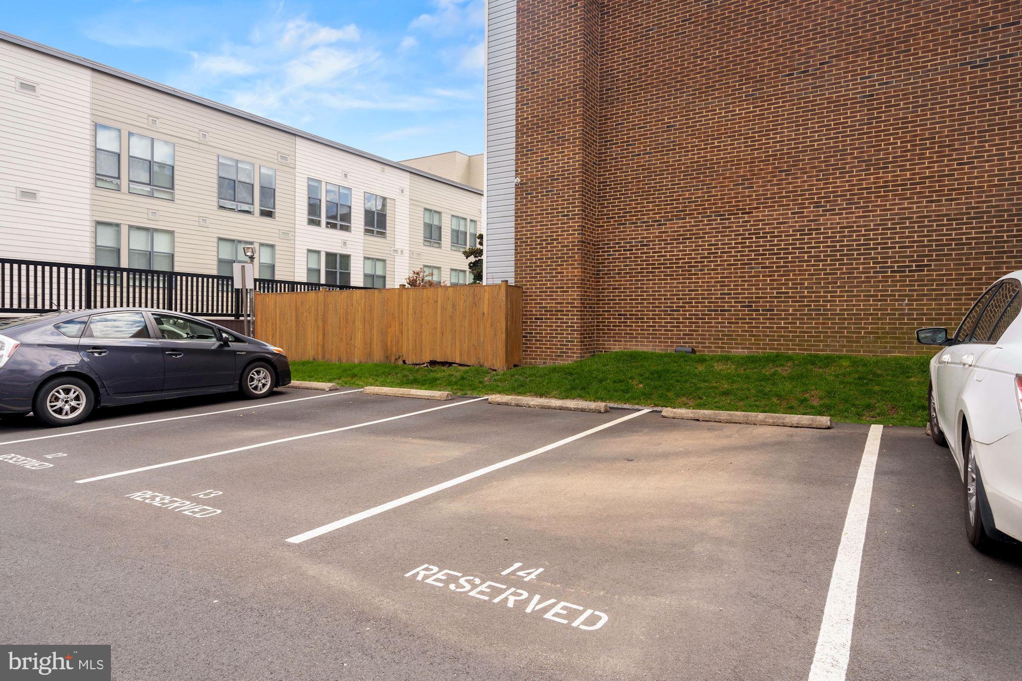 LAUREL GREEN - Residential Lease