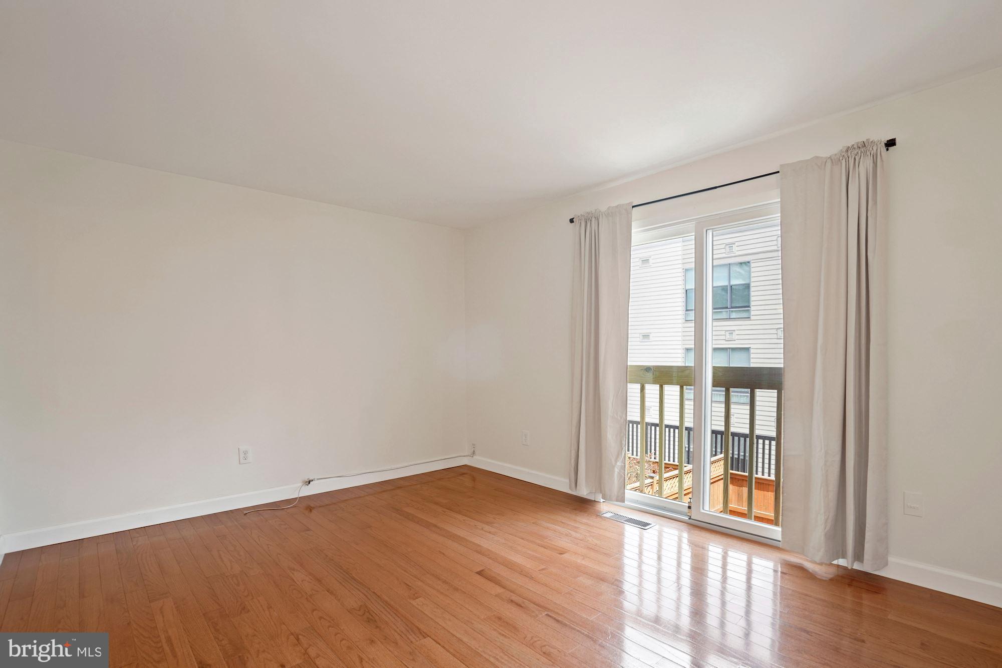 LAUREL GREEN - Residential Lease