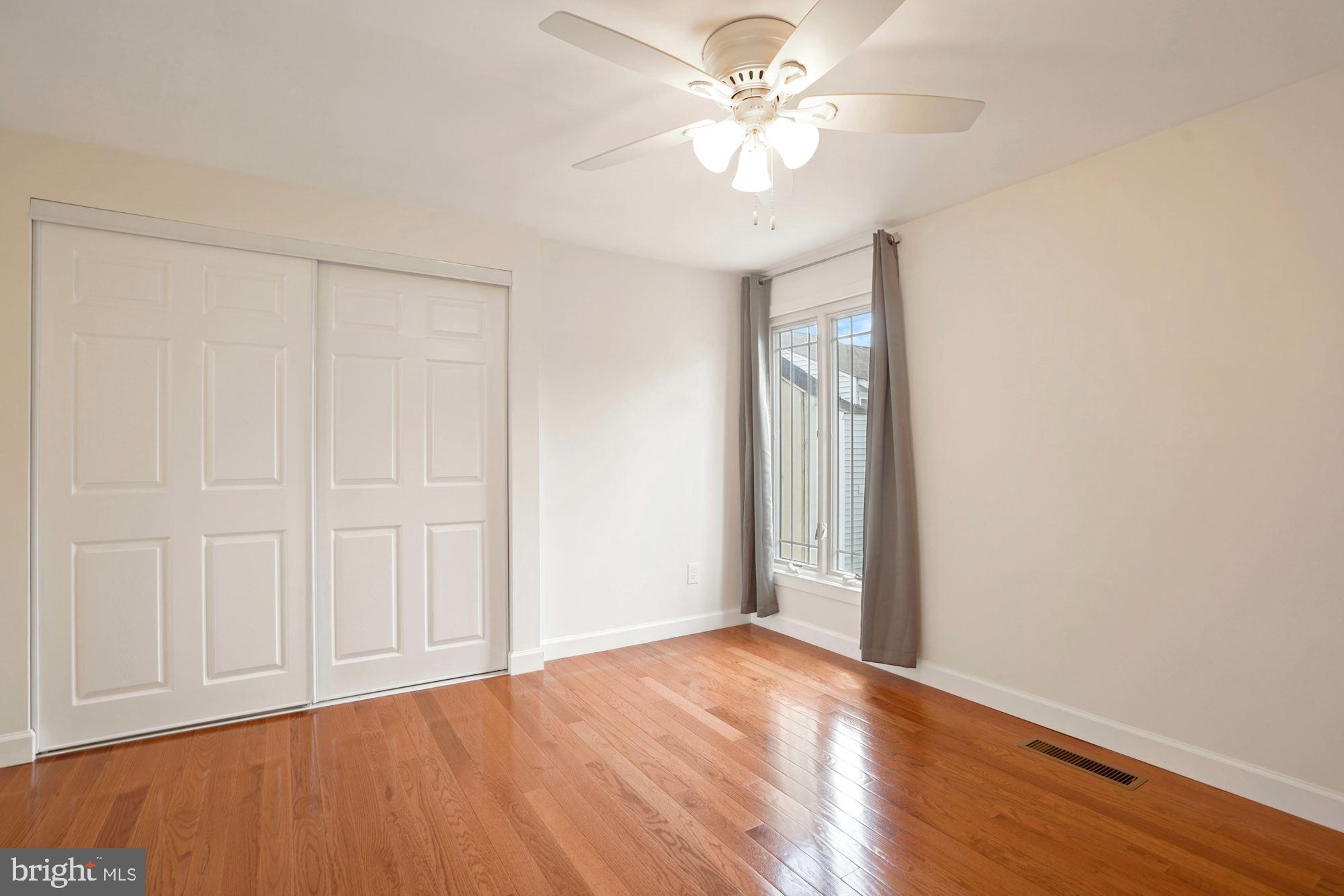 LAUREL GREEN - Residential Lease