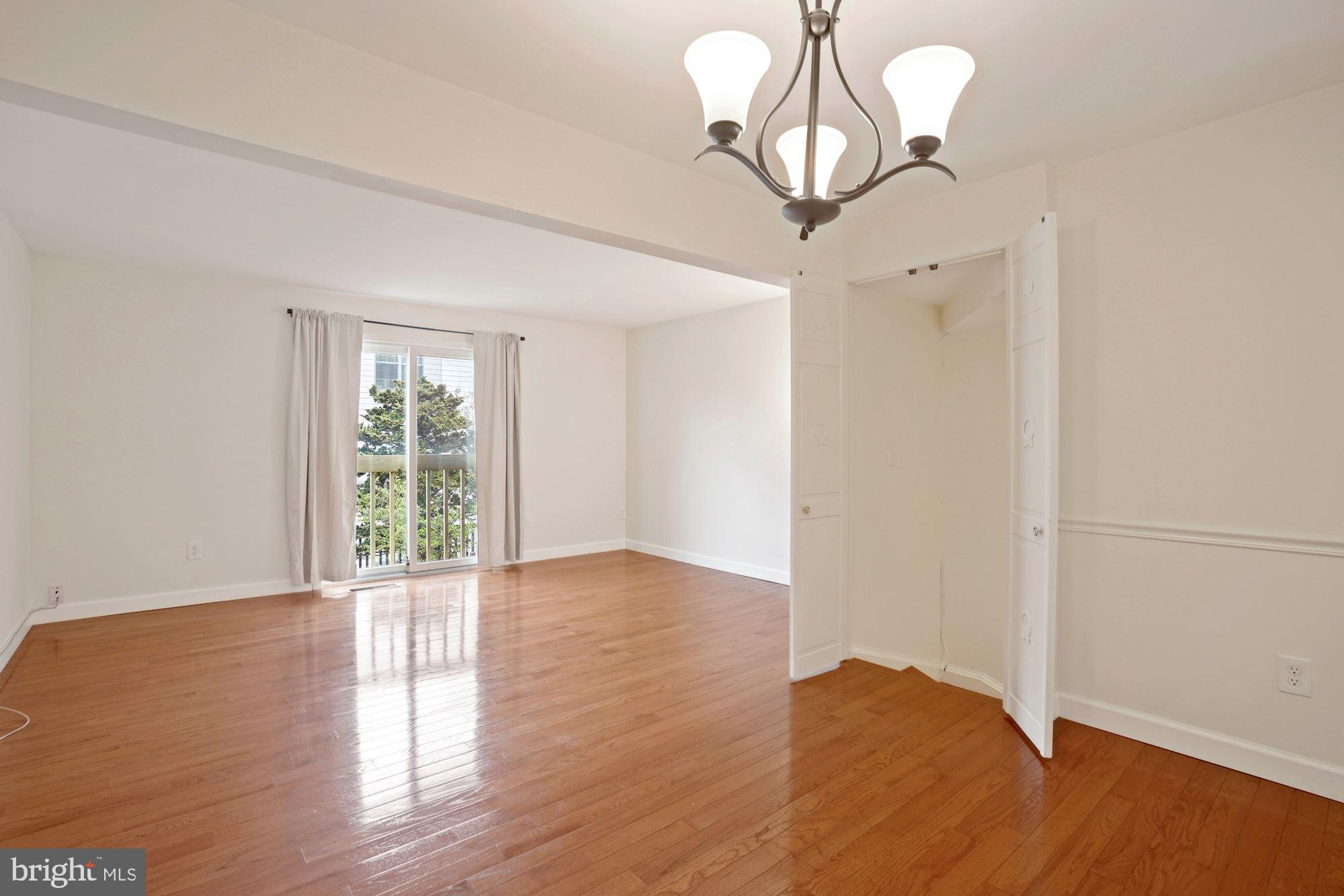 LAUREL GREEN - Residential Lease