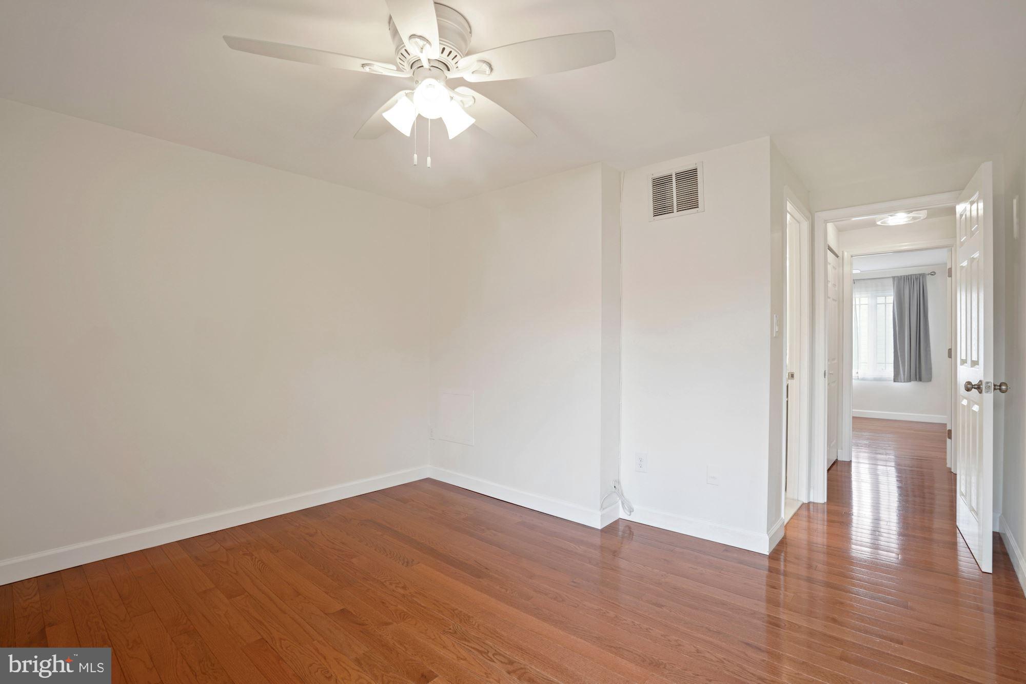 LAUREL GREEN - Residential Lease