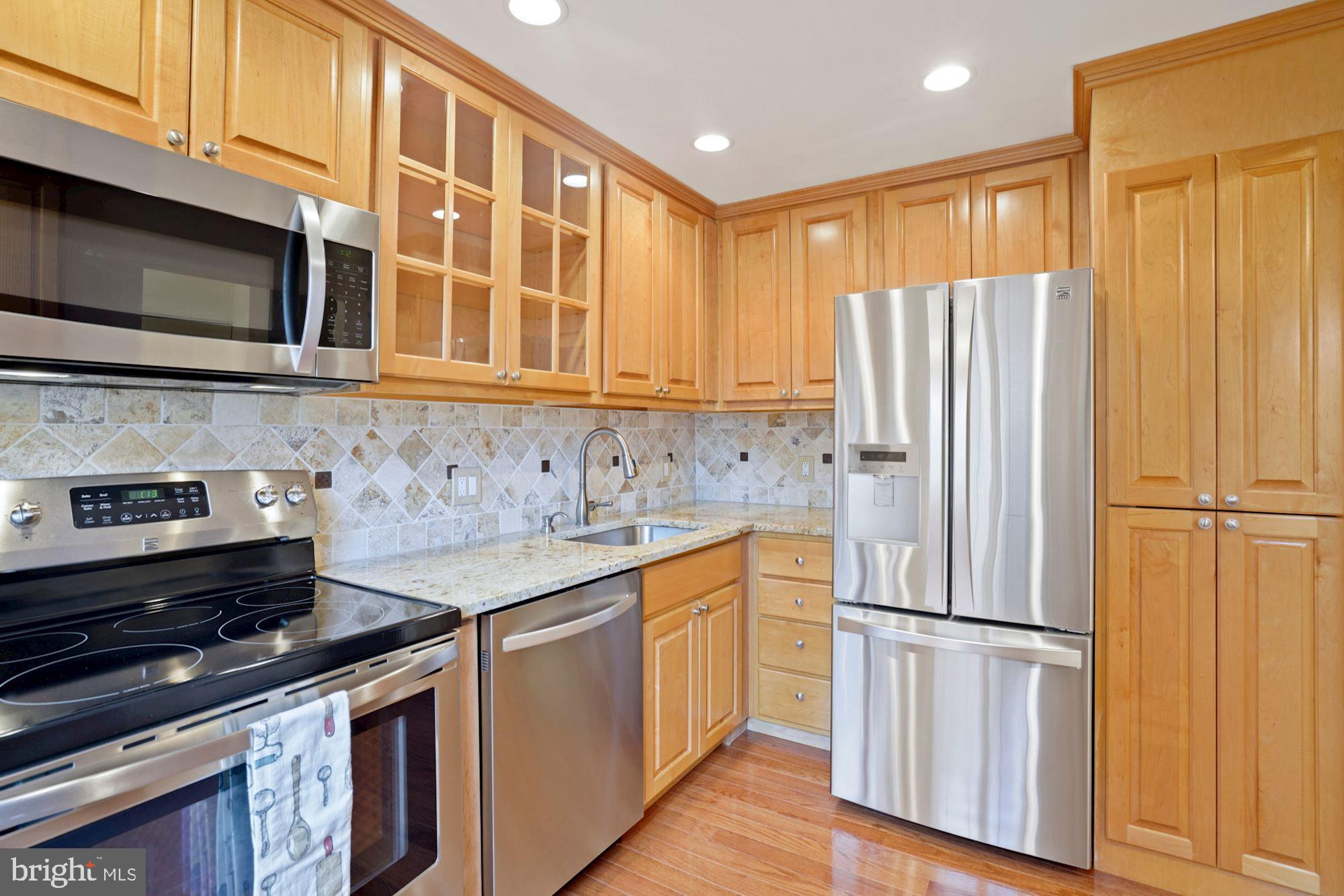 LAUREL GREEN - Residential Lease