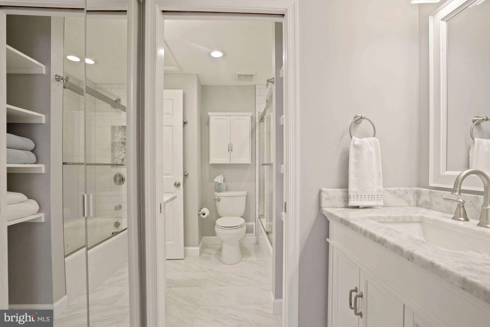 LAUREL GREEN - Residential Lease