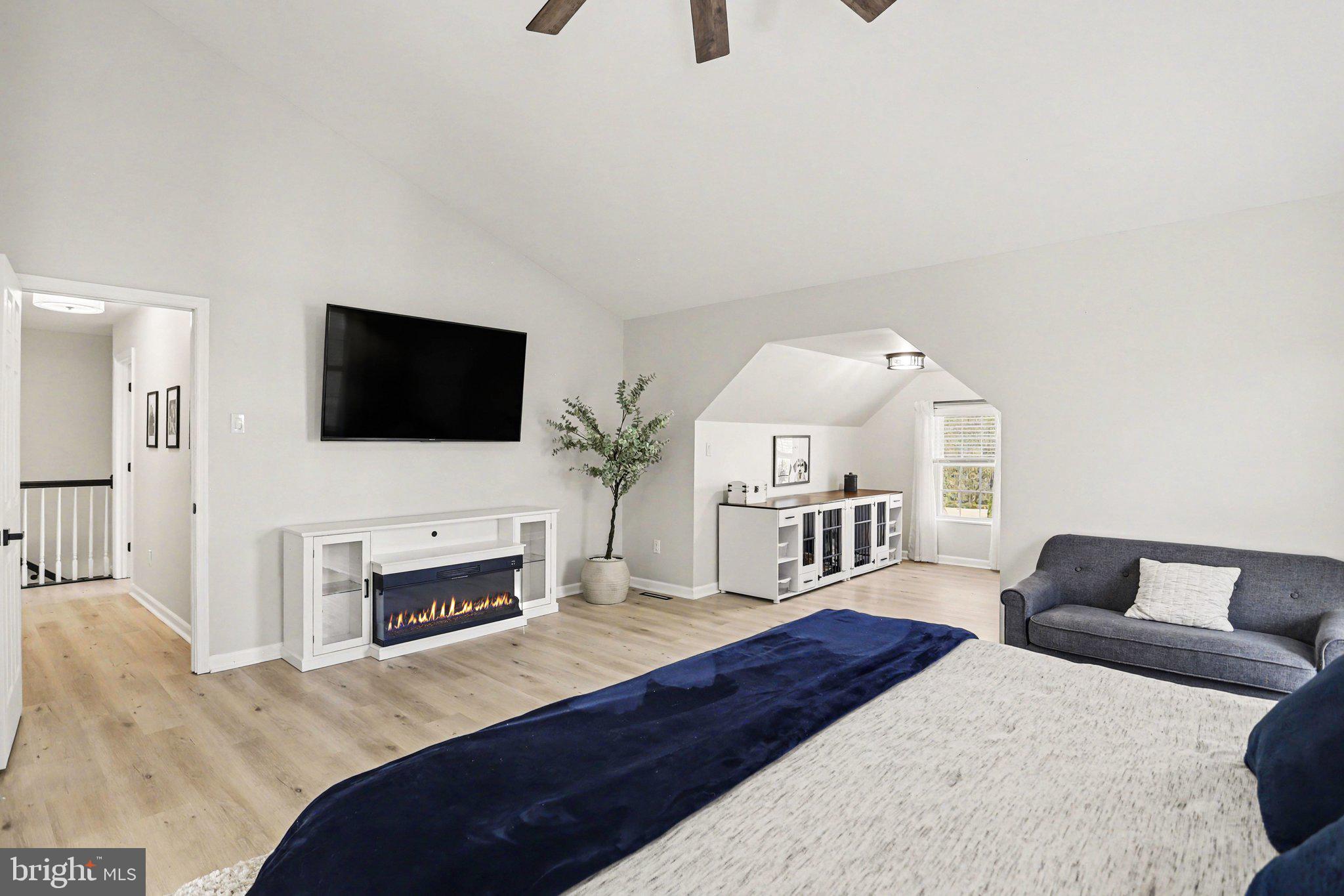 AUTUMN RIDGE - Residential