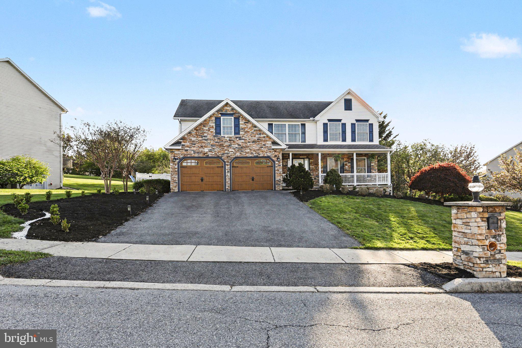 AUTUMN RIDGE - Residential