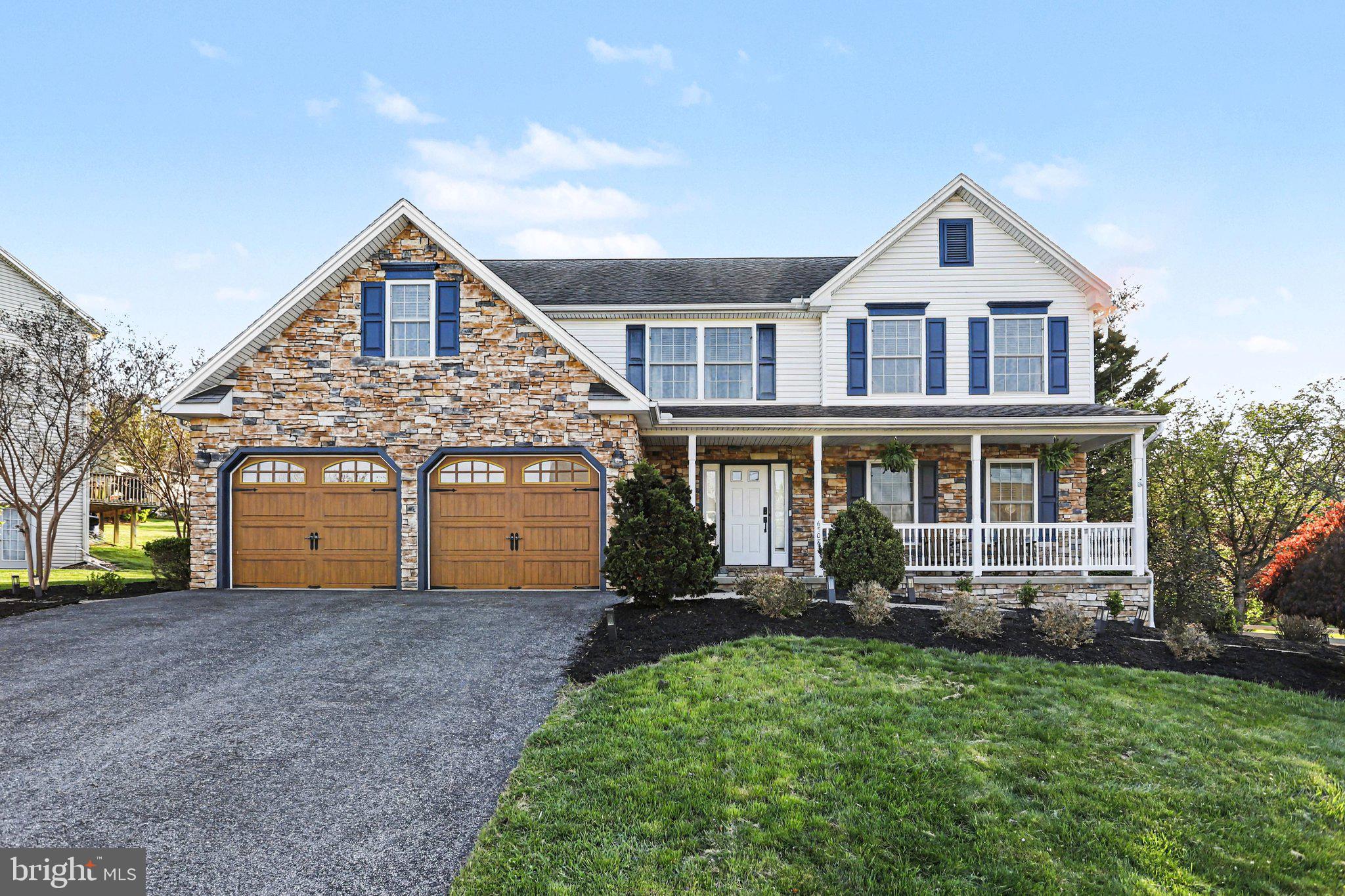 AUTUMN RIDGE - Residential