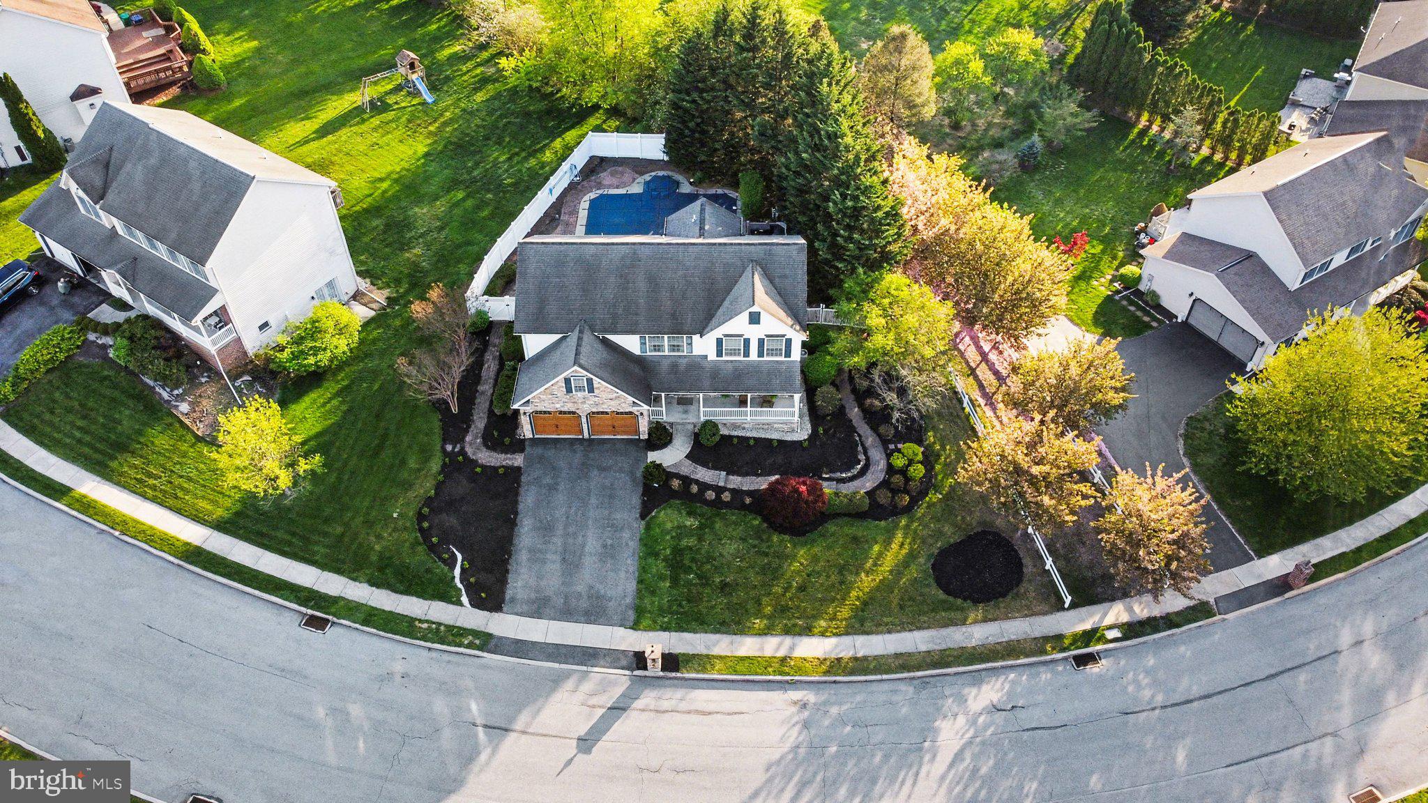 AUTUMN RIDGE - Residential