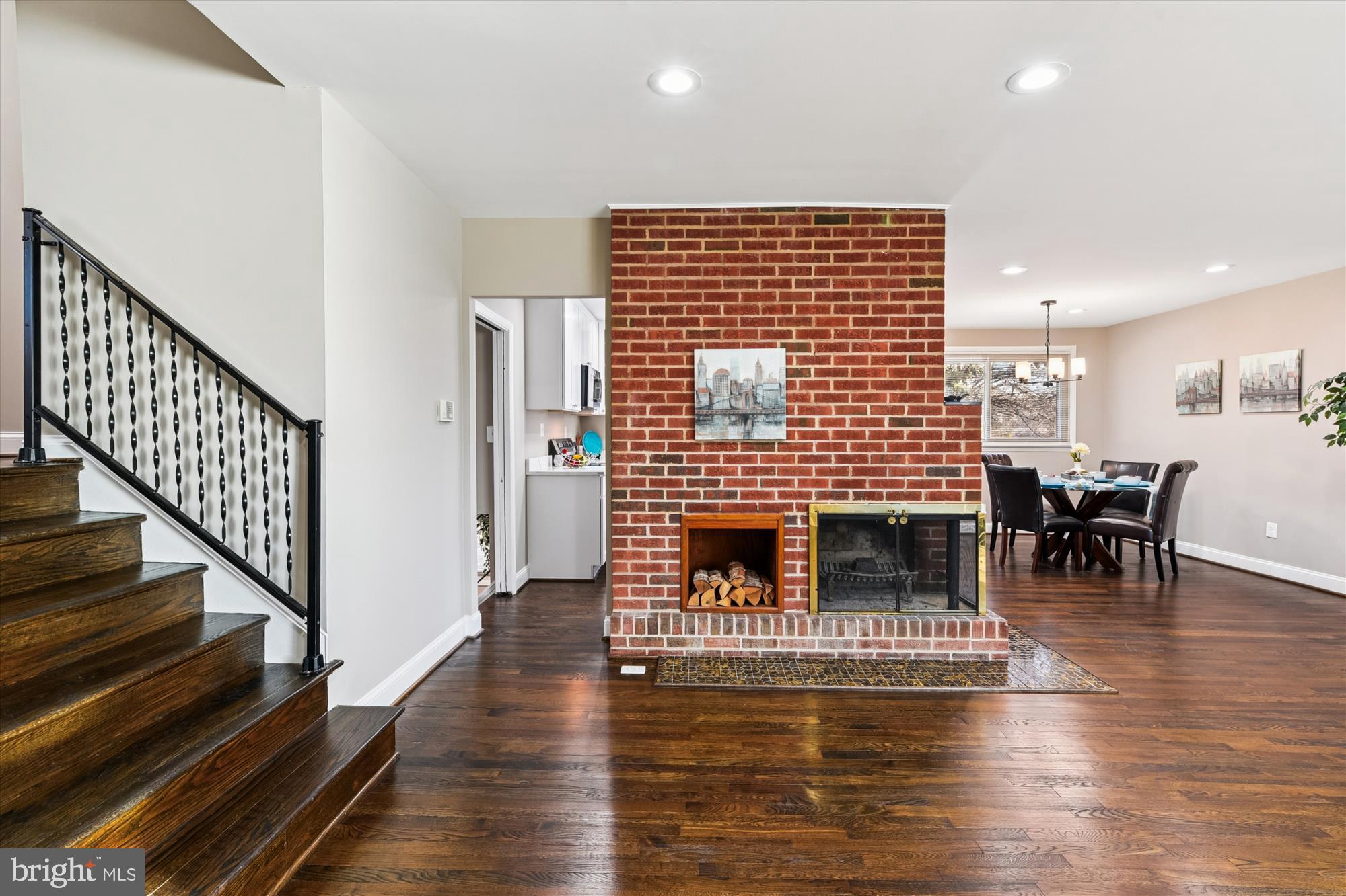 LYNNE ACRES - Residential