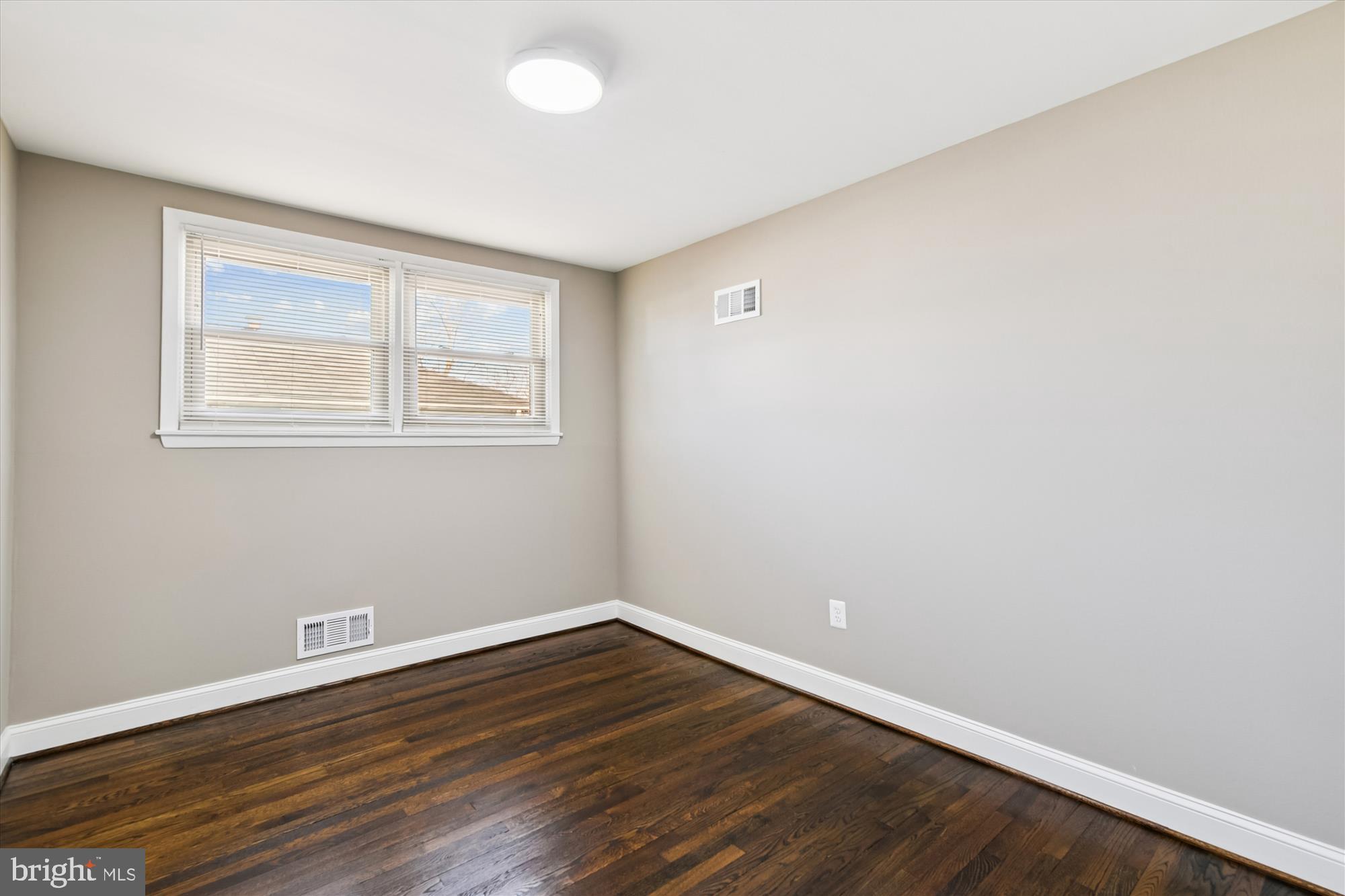 LYNNE ACRES - Residential