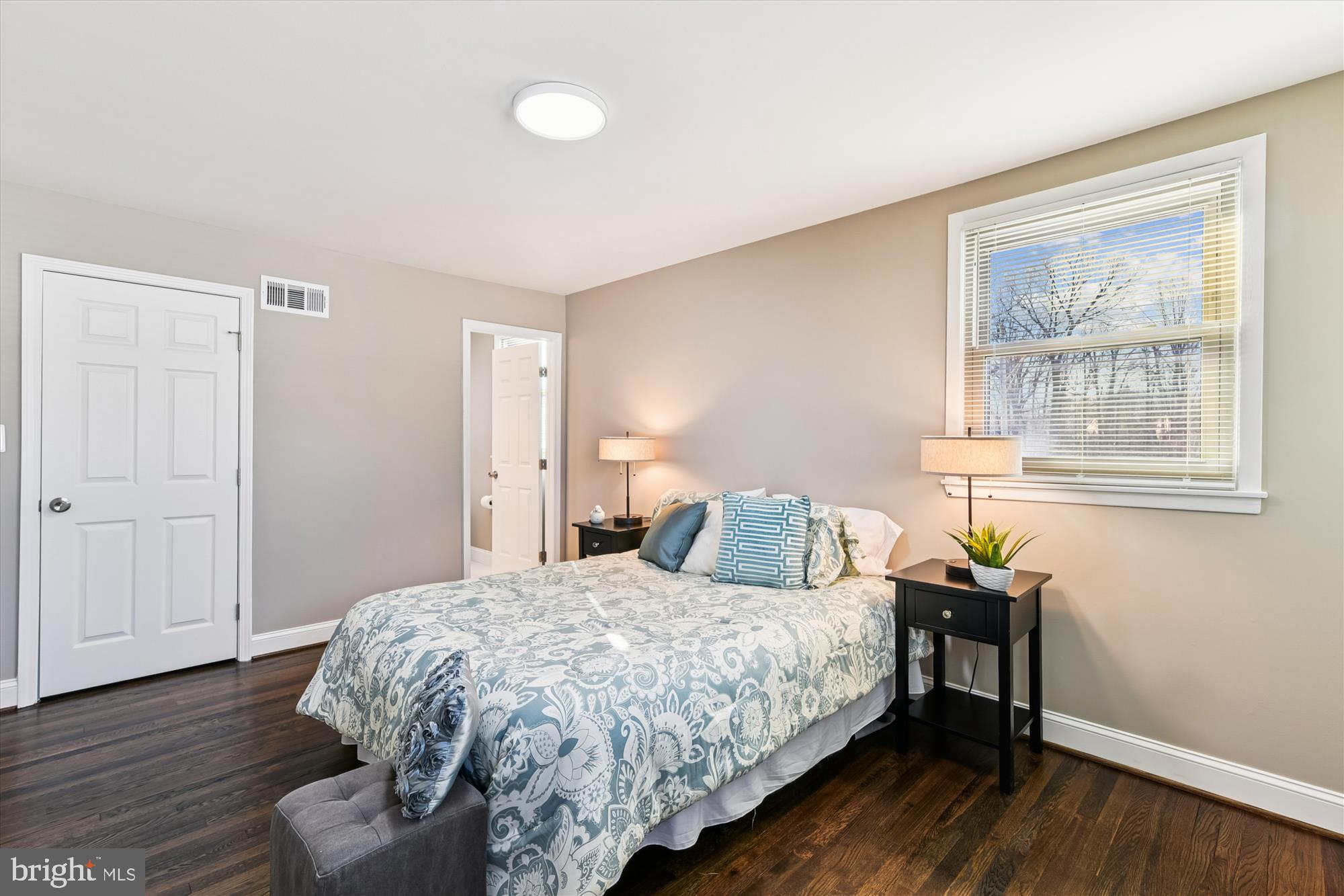 LYNNE ACRES - Residential