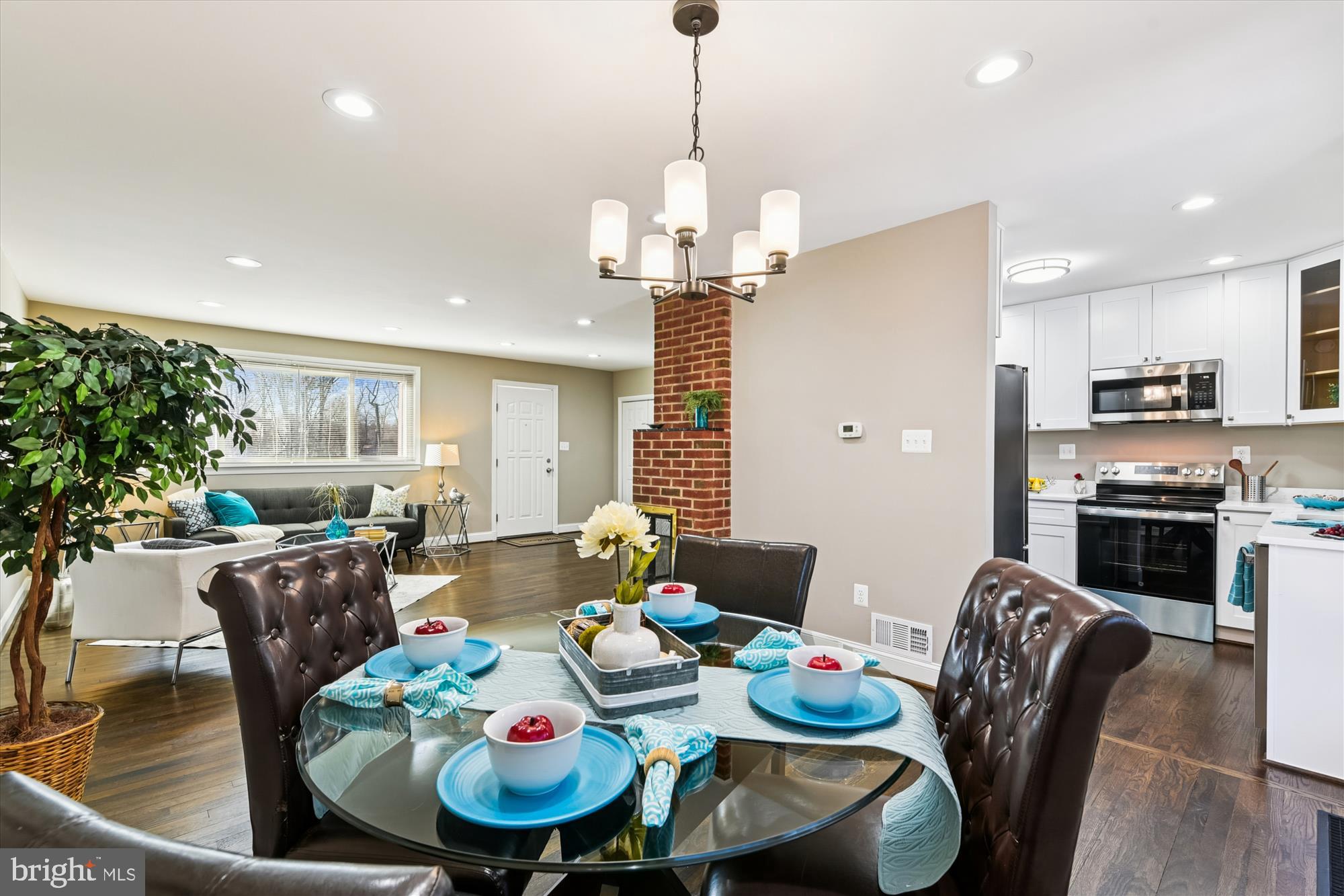 LYNNE ACRES - Residential