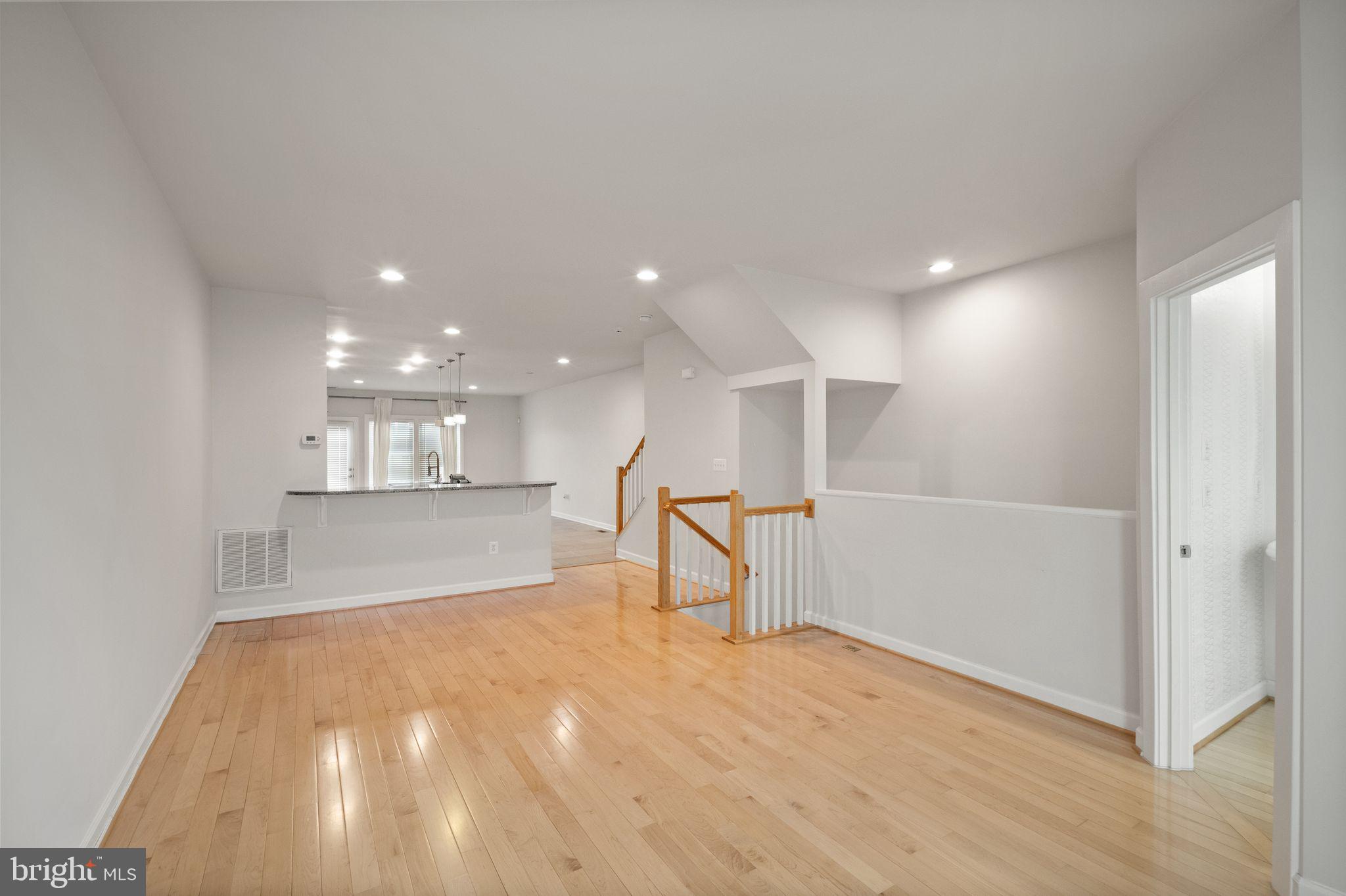 ONE LOUDOUN - Residential Lease