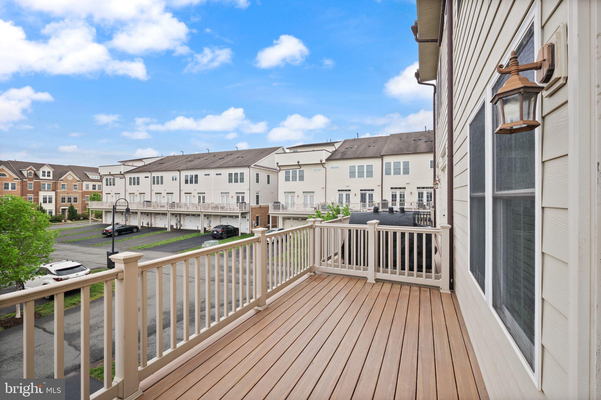 ONE LOUDOUN - Residential Lease