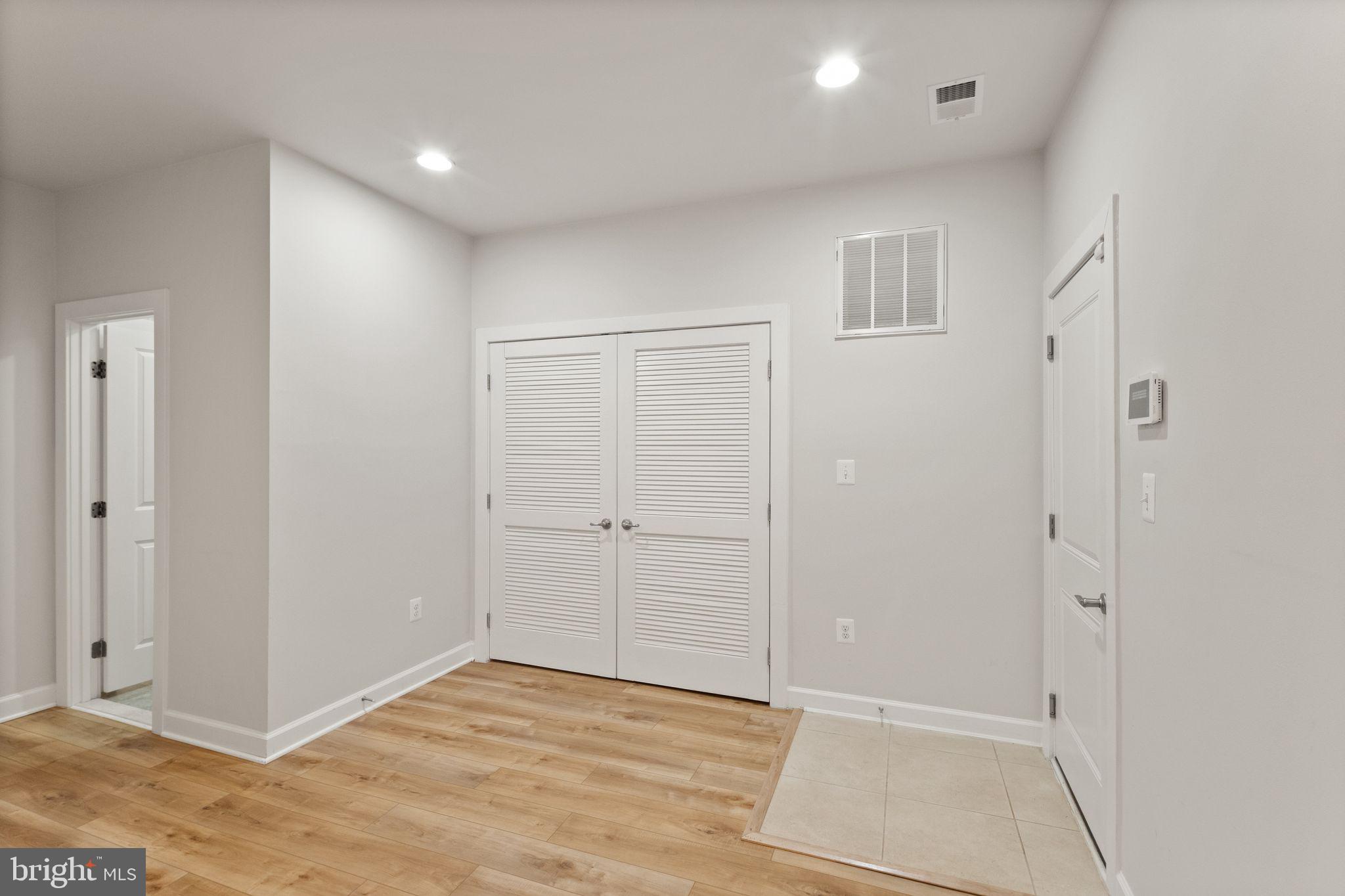 ONE LOUDOUN - Residential Lease