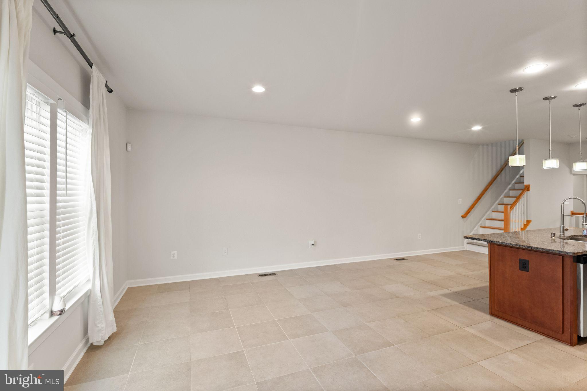 ONE LOUDOUN - Residential Lease